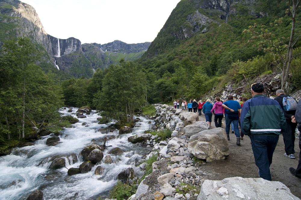 Gå opp til Mardalsfossen