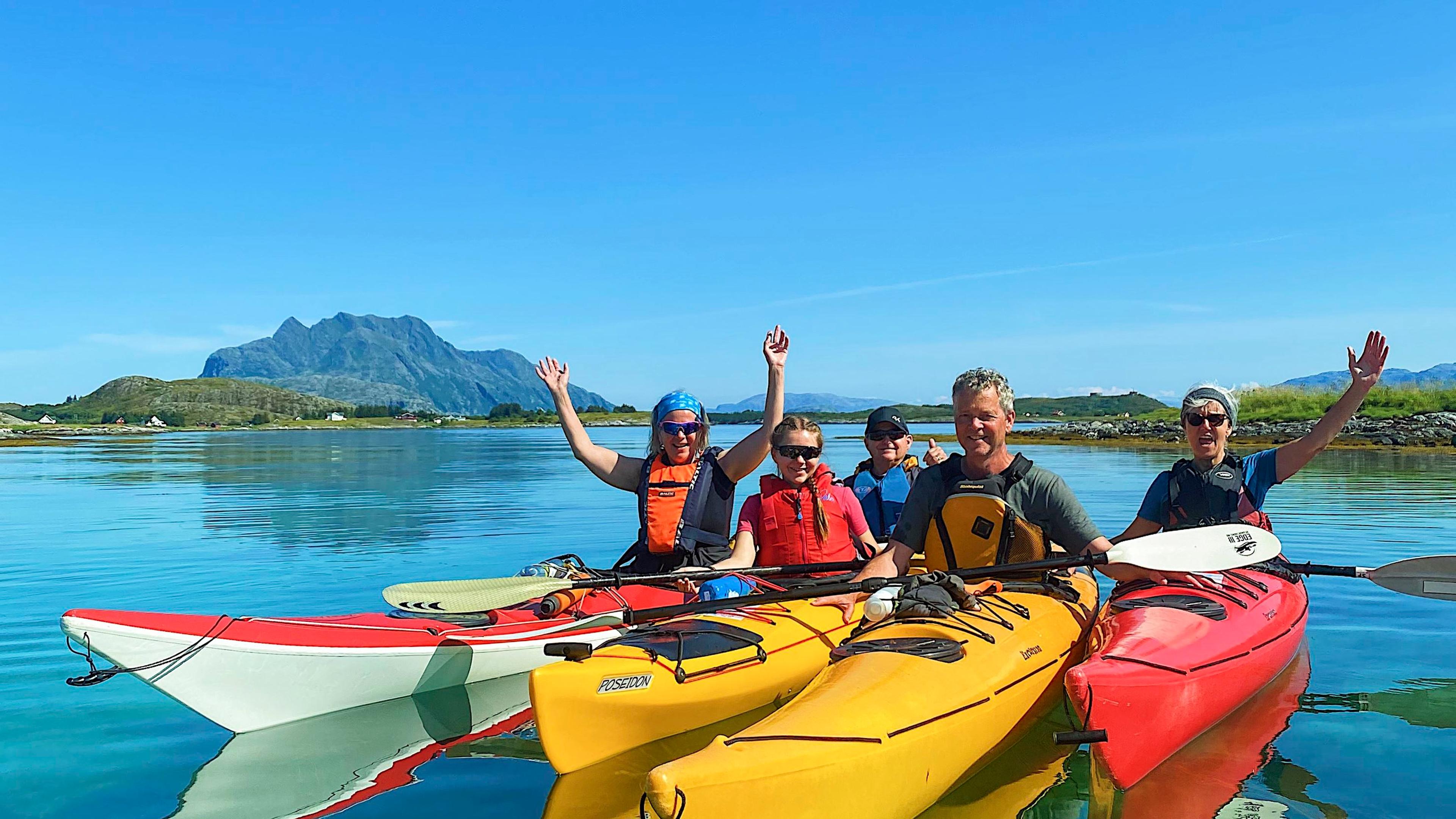 Guided kayak tour in Herøy