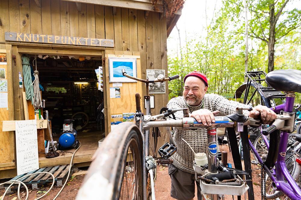 Sykkelknut reparer sykler
