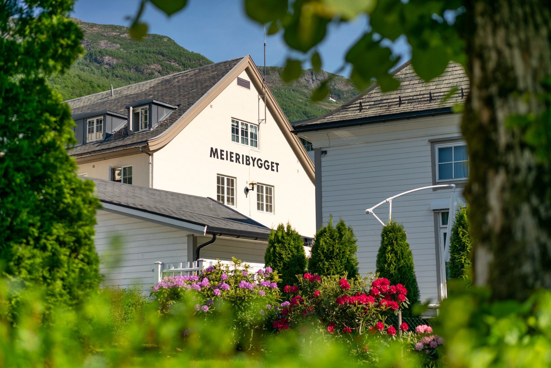 Eides Hotell, Høyanger