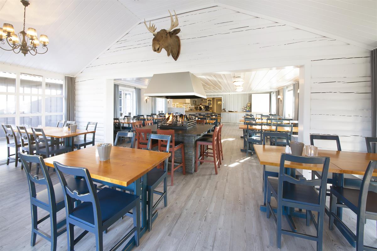 Elgstua Kafé - koselig inne