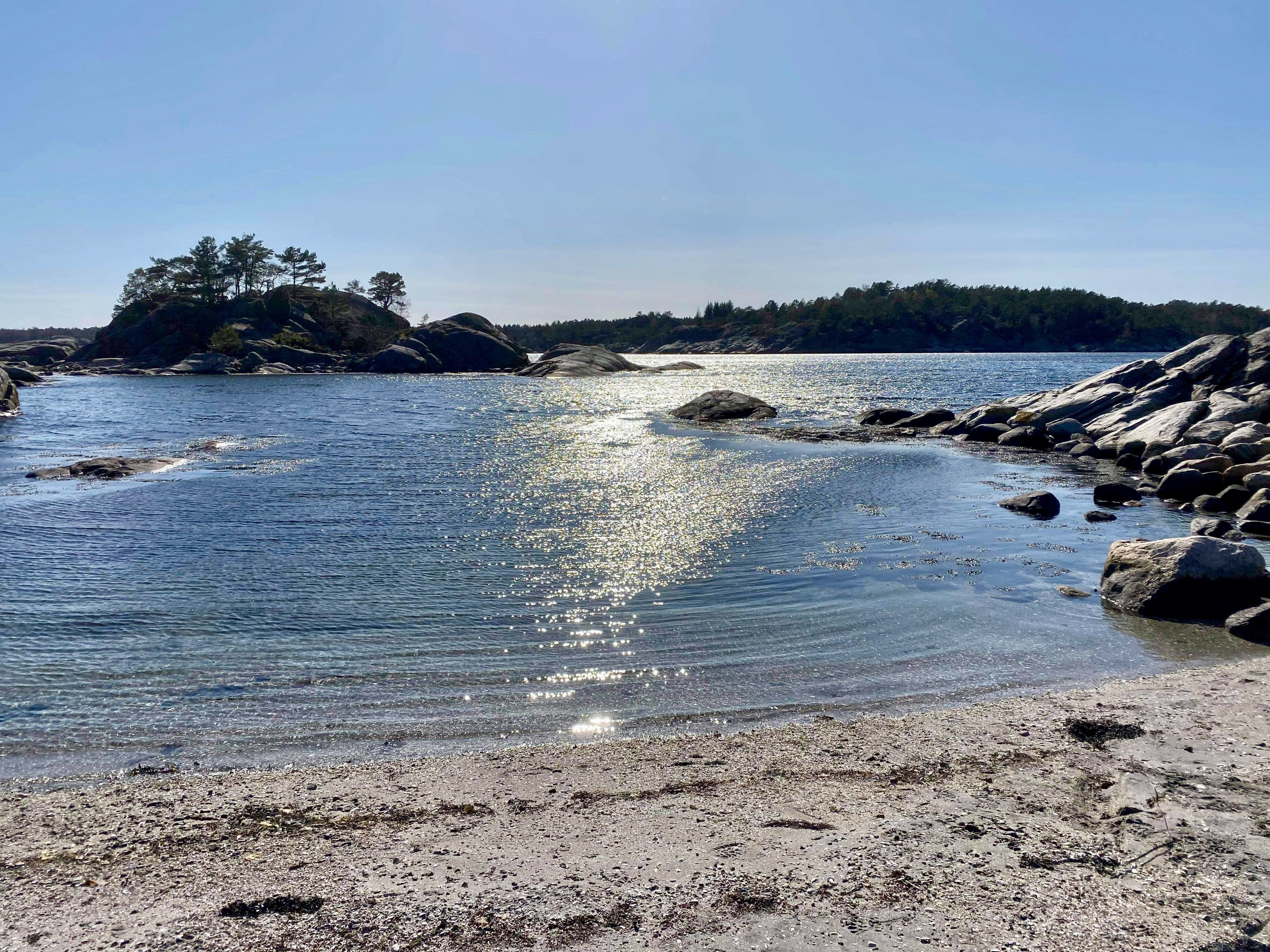 Skauerøya Lillesand  strand foto Johannes Vallesverd