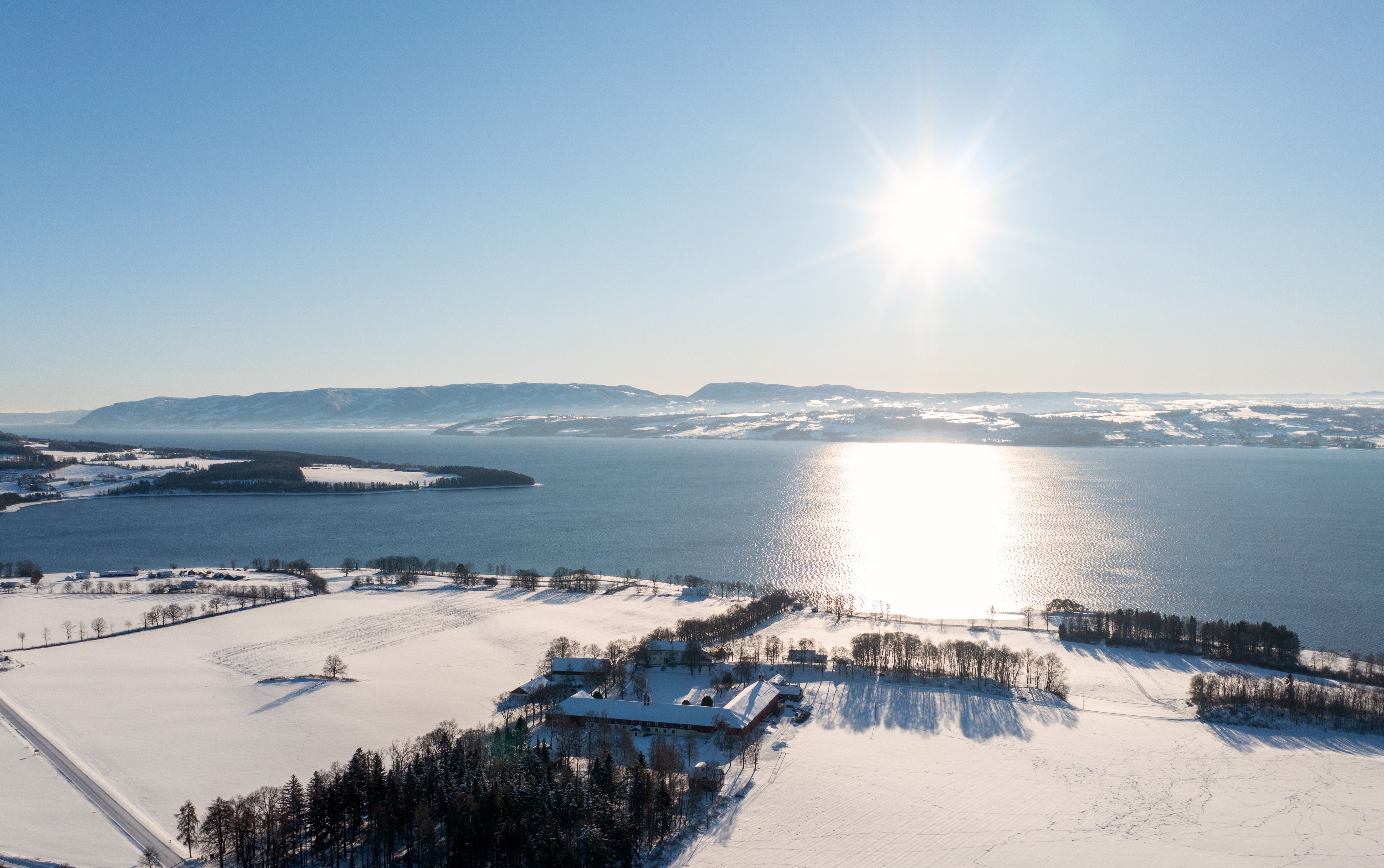 Vakre elementer i Hovelsrud historisk hage