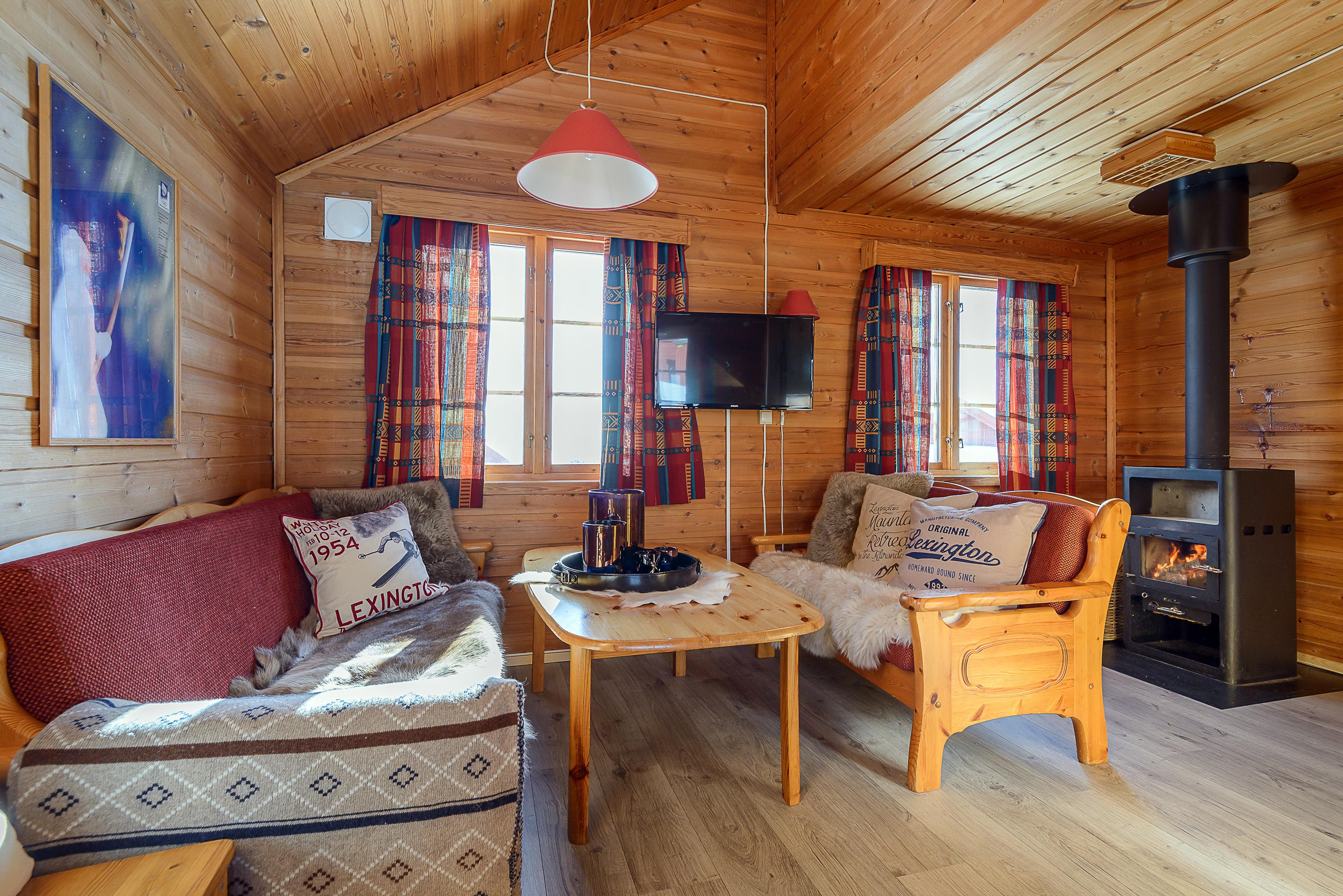 Liten peisestue i hyttene til Nordseter Hytter