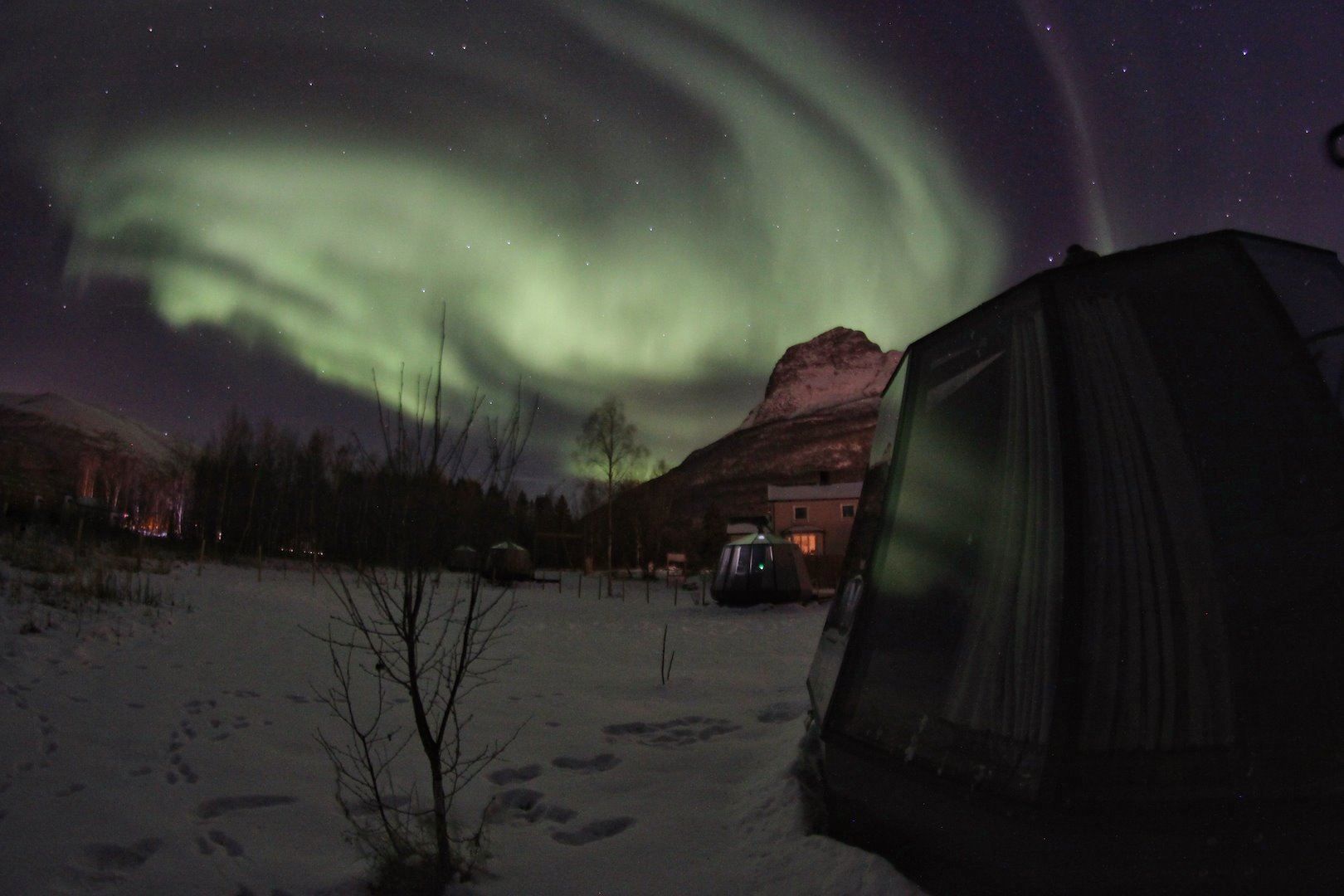 Nordlys og glassigloer på North Experience