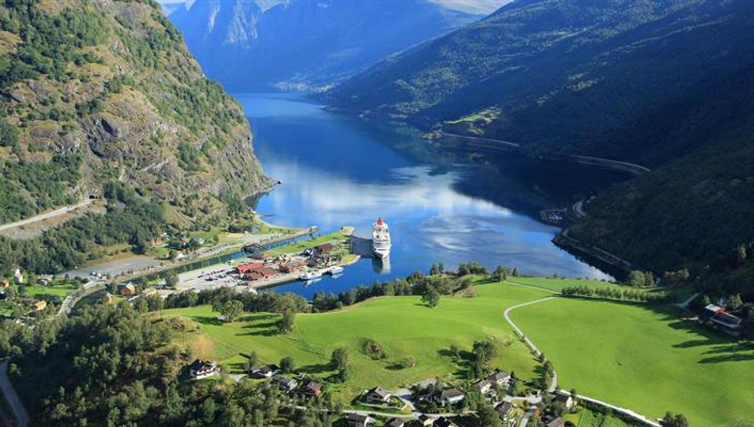 A view of Flåm from above