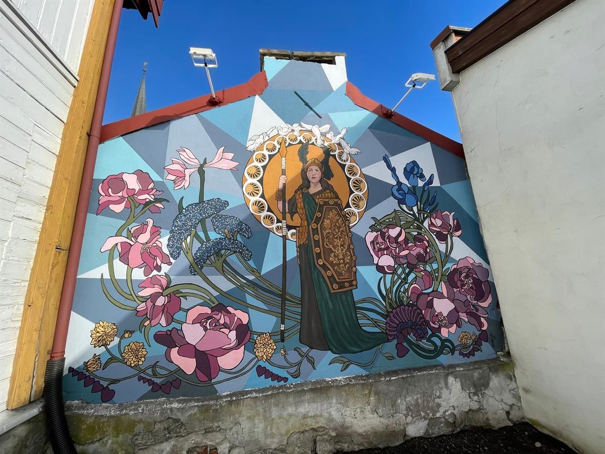 Kirsten Flagstad street art