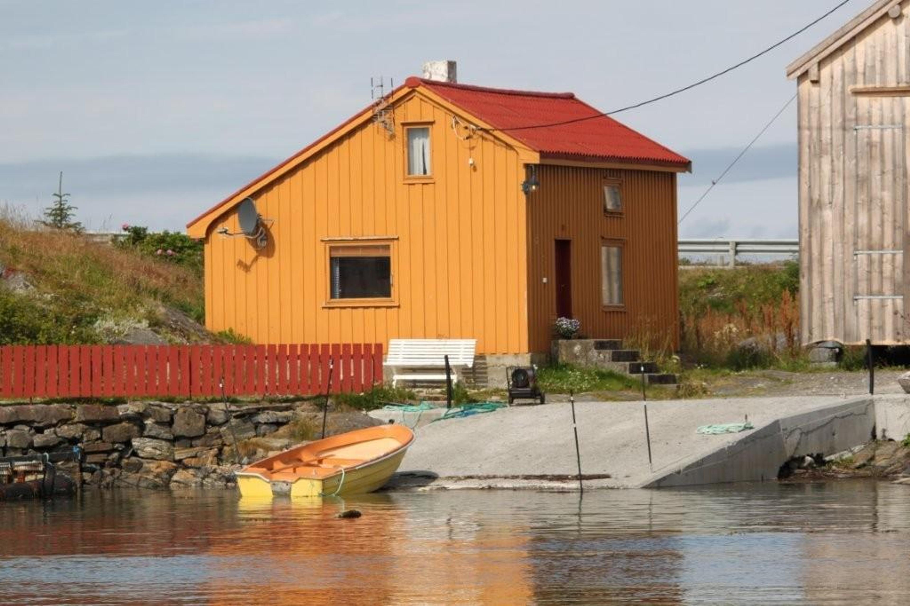 Cabin rental at Strømsholmen Sea Sports Centre