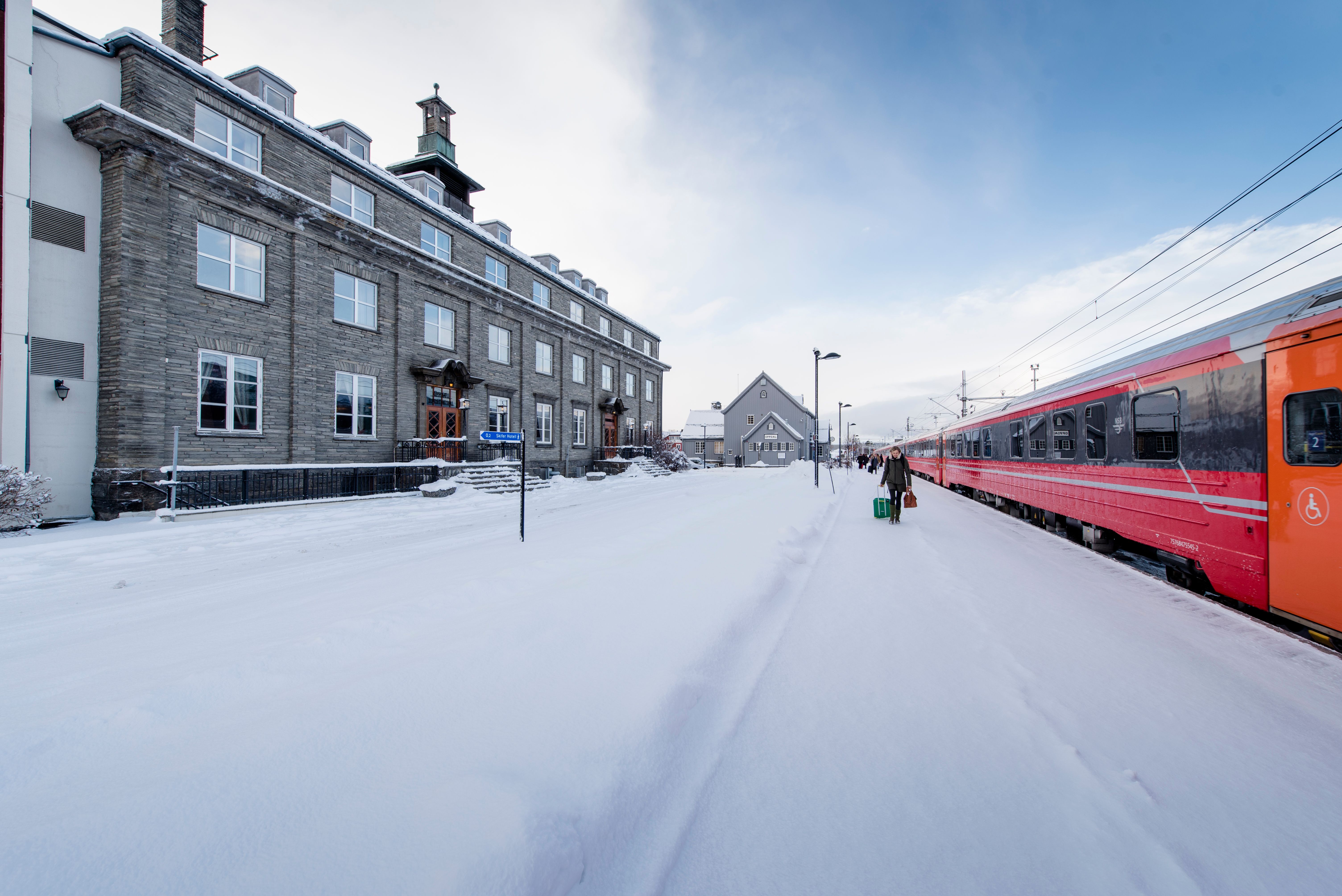 Oppdal Turisthotell, fasade sommer