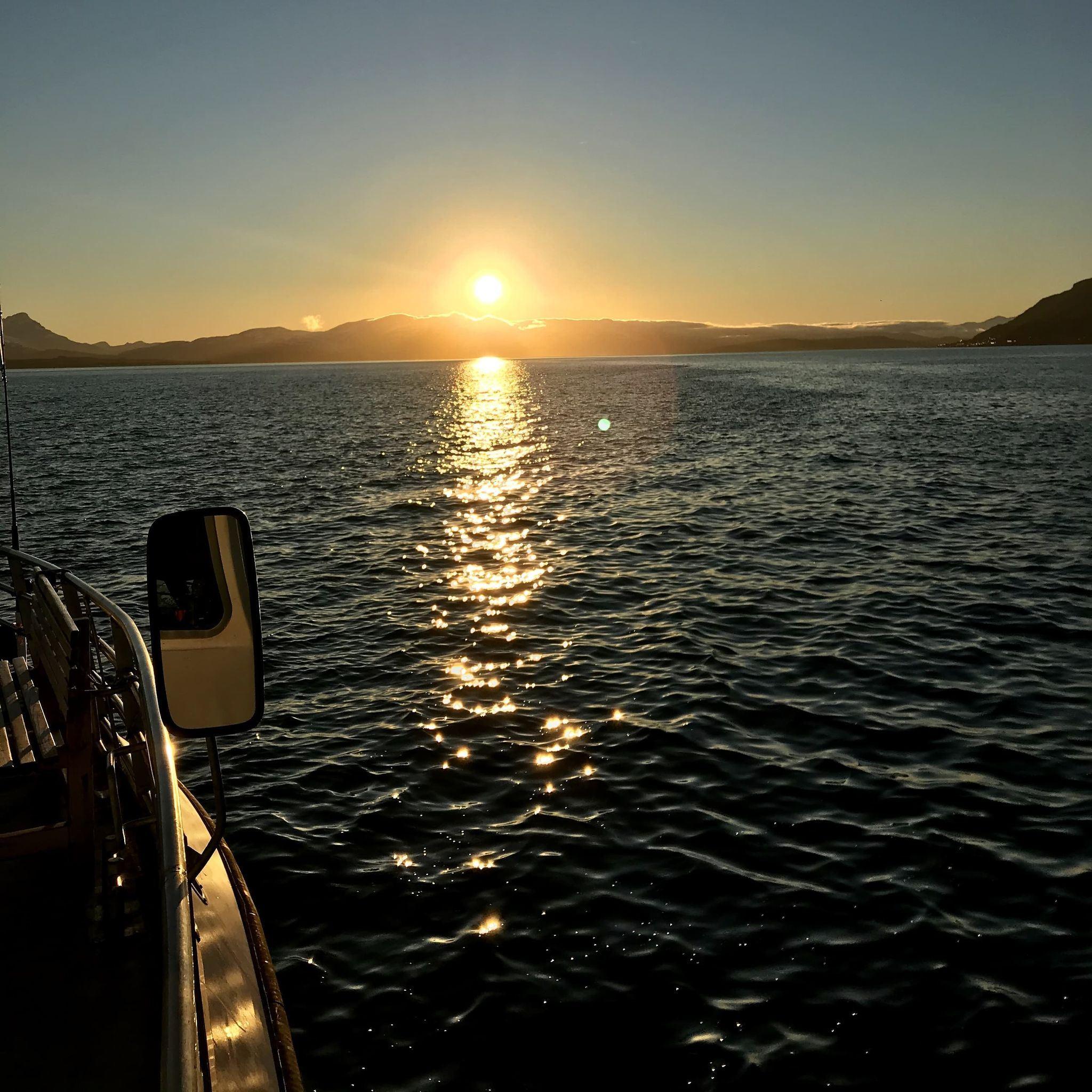 Polar Adventures midnight sun cruise