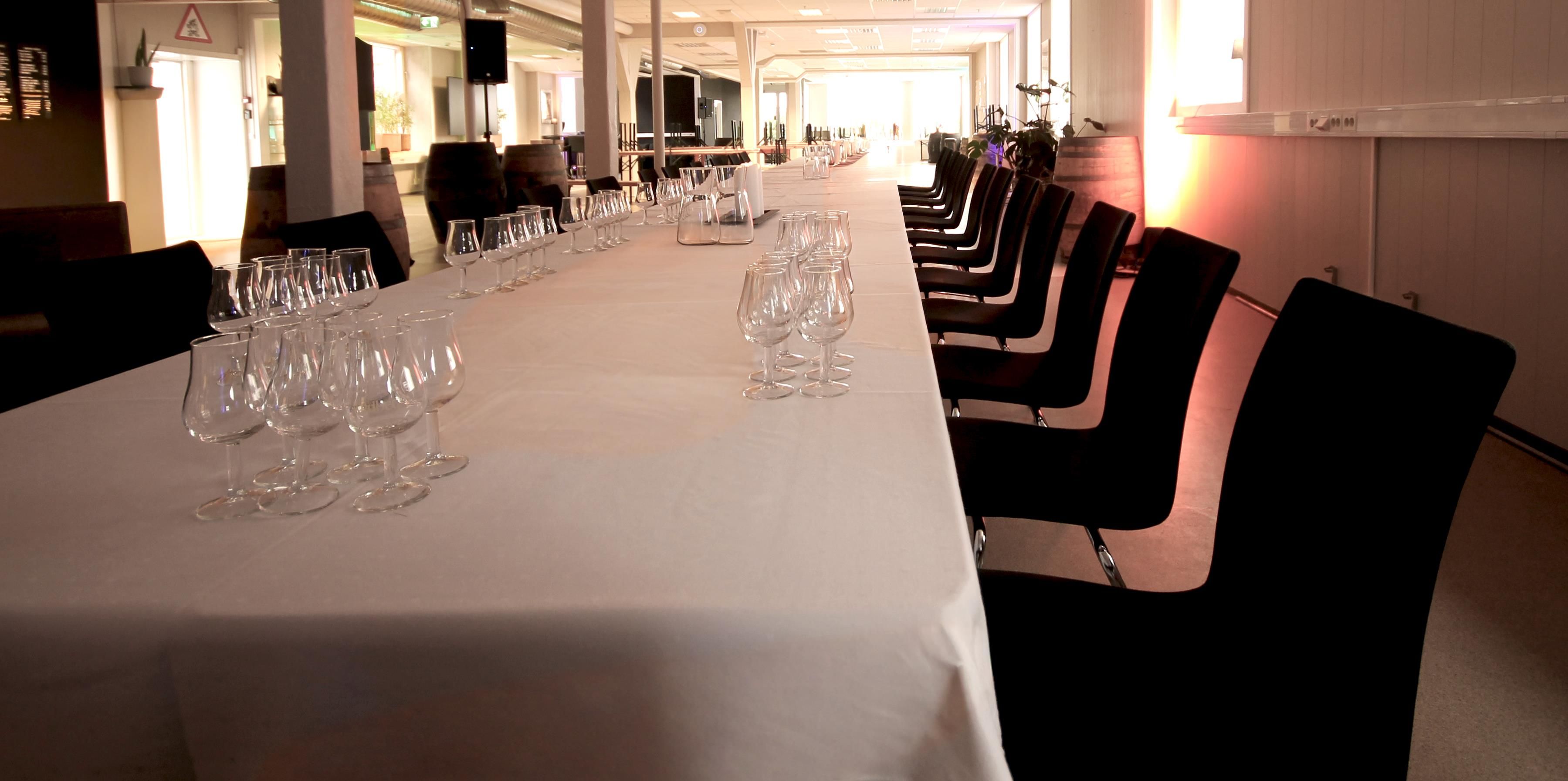 Langbord/Smaking Bar