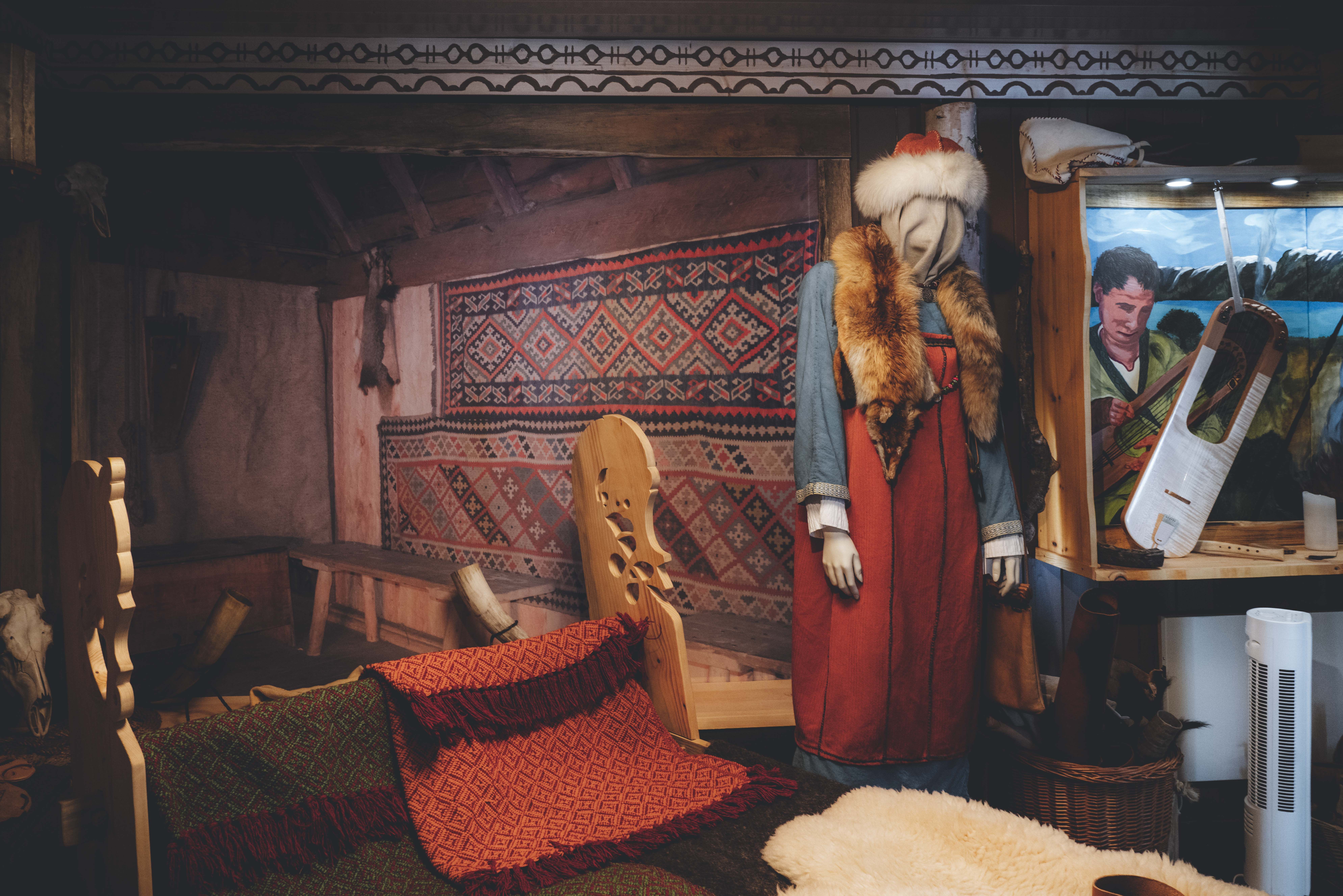 Vikingutstilling av Heidi Kvamsdal 50