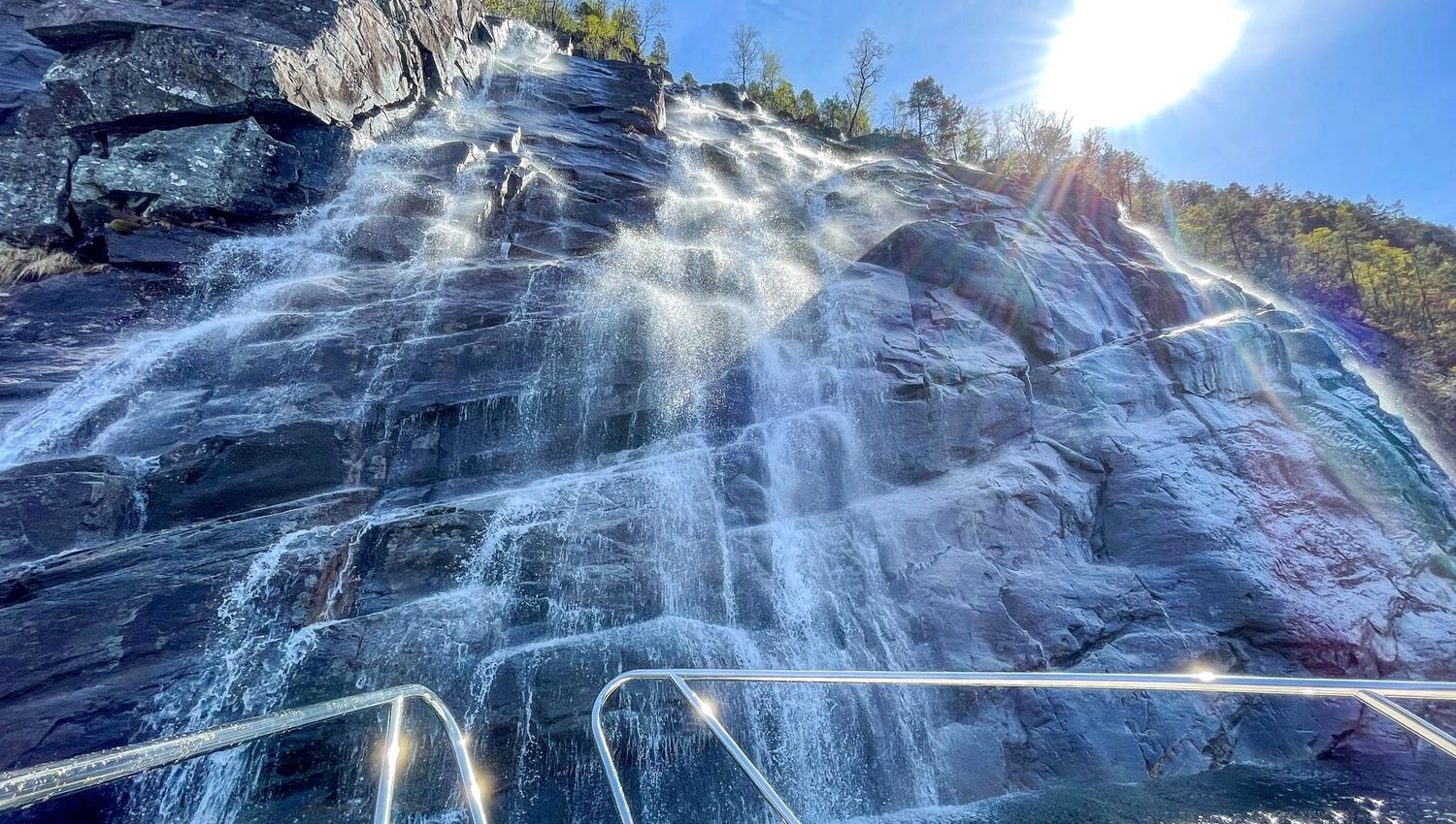 Modalen waterfall