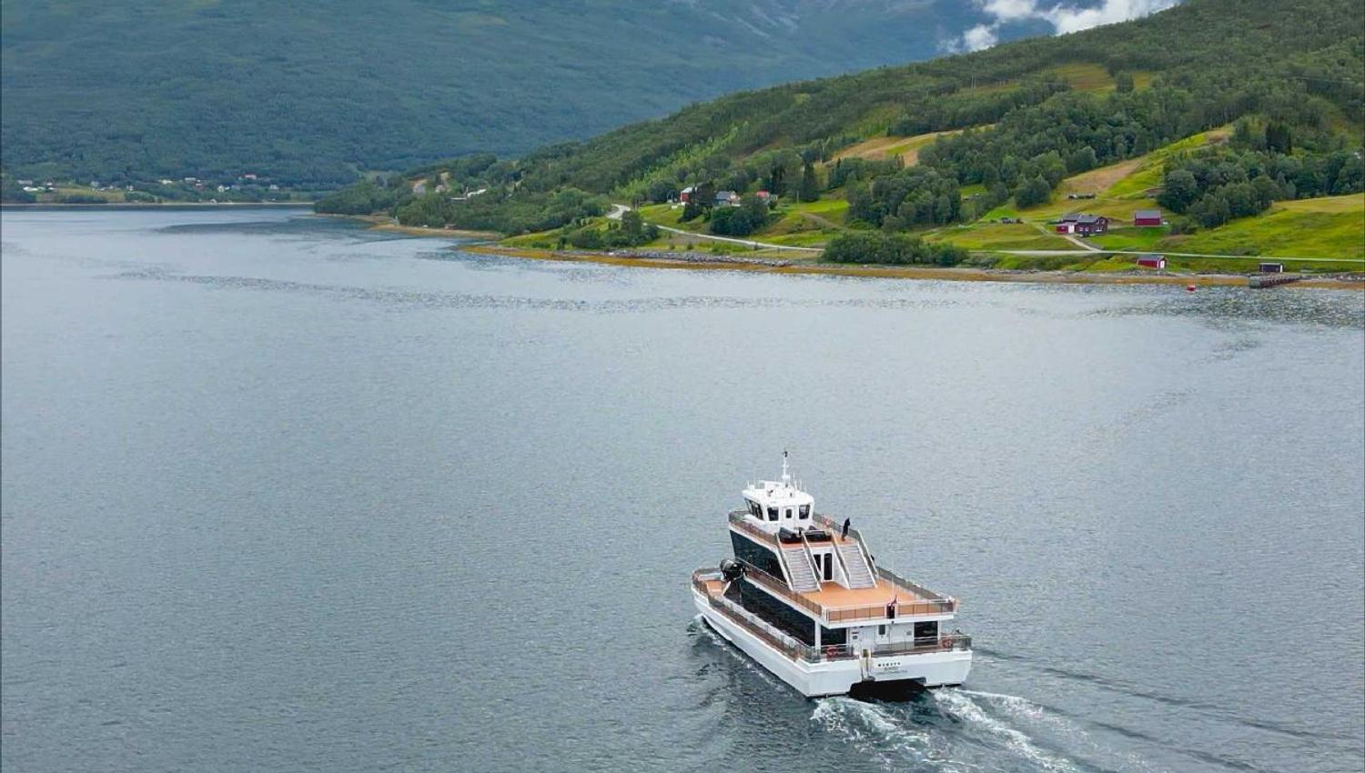 Aerial view of Brim and the fjords