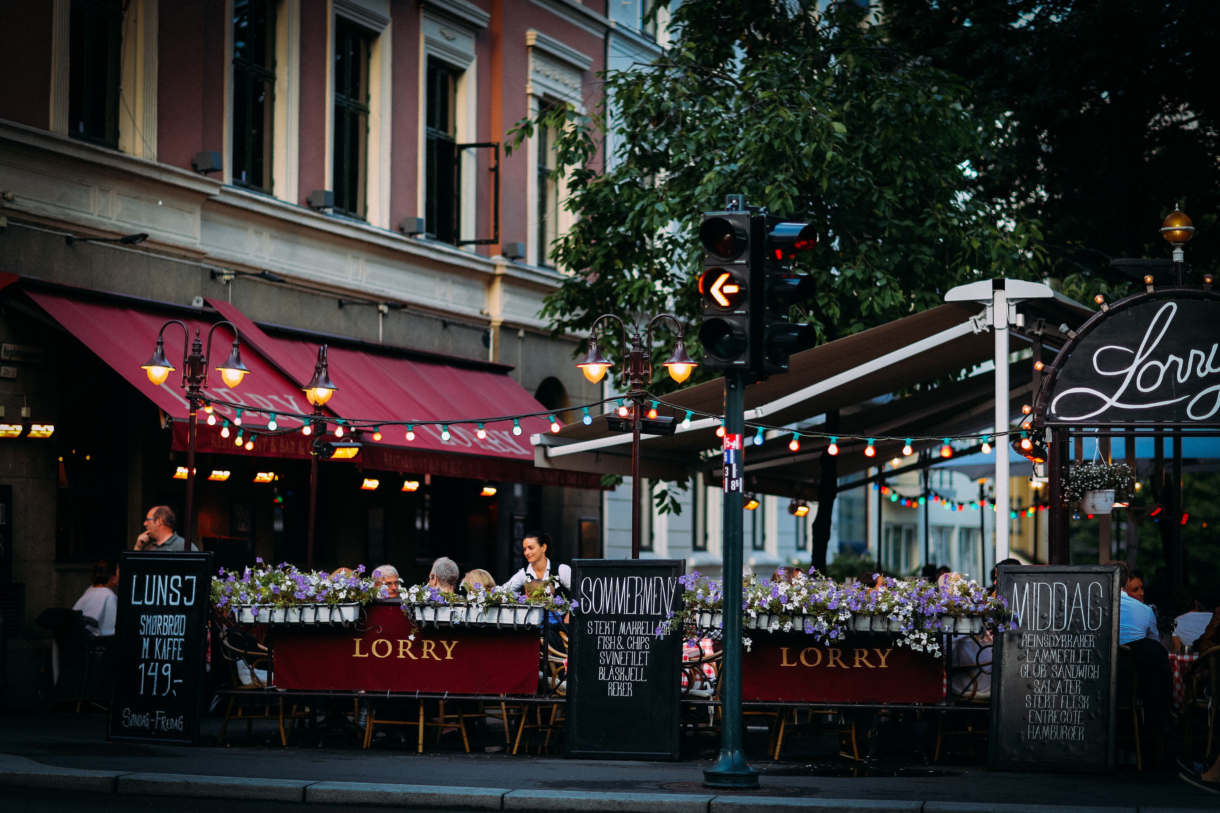 The outdoor terrace.