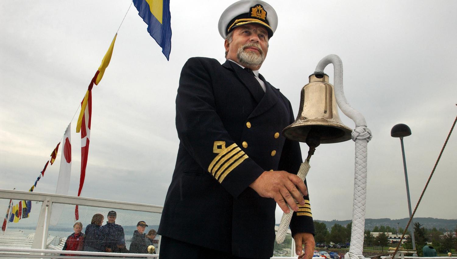 Captein Rasmussen on Skibladner