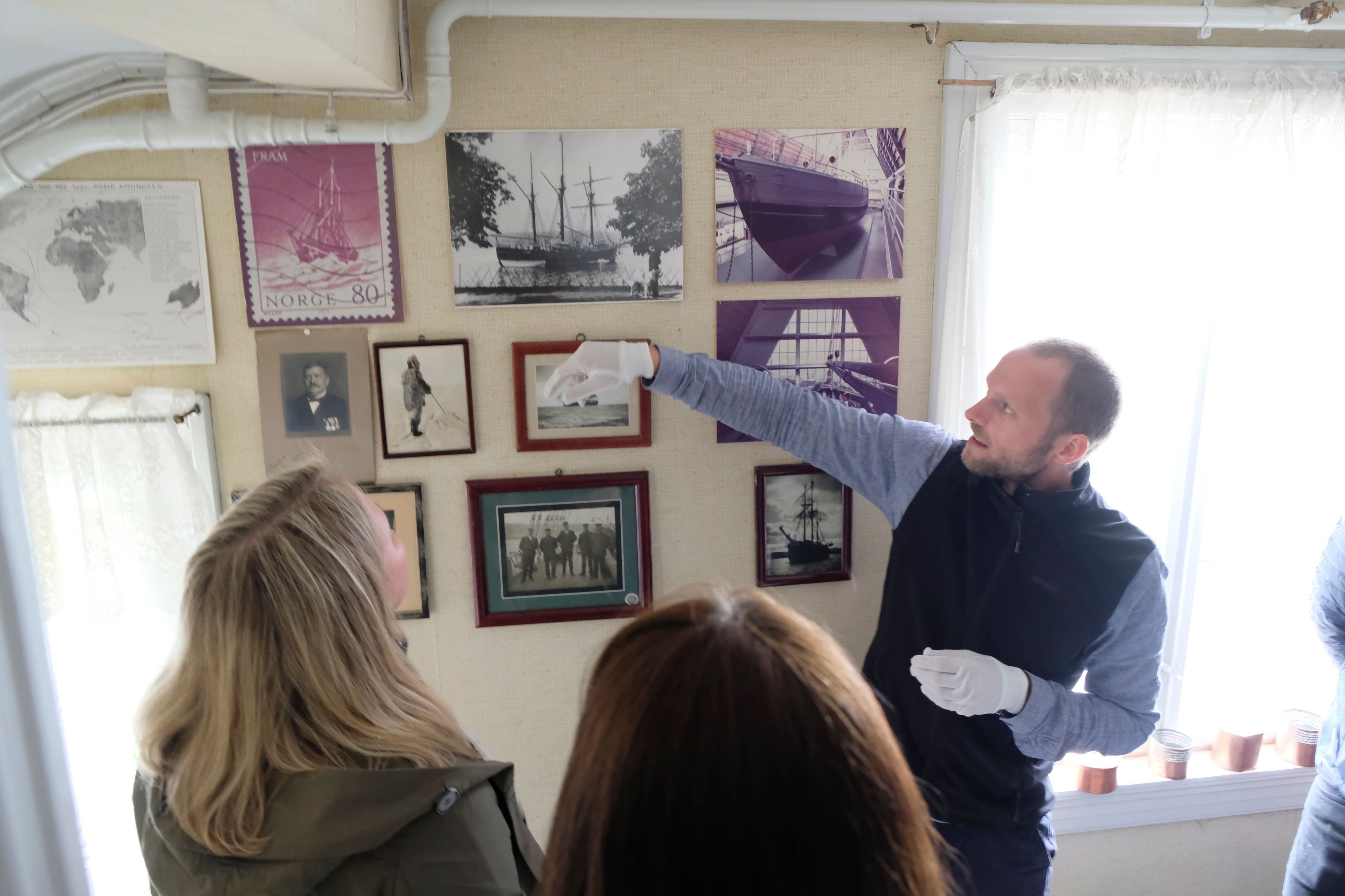 Roald Amundsens hjem Guiding inne