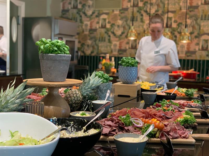 breakfast buffet at Thon Hotel Høyers