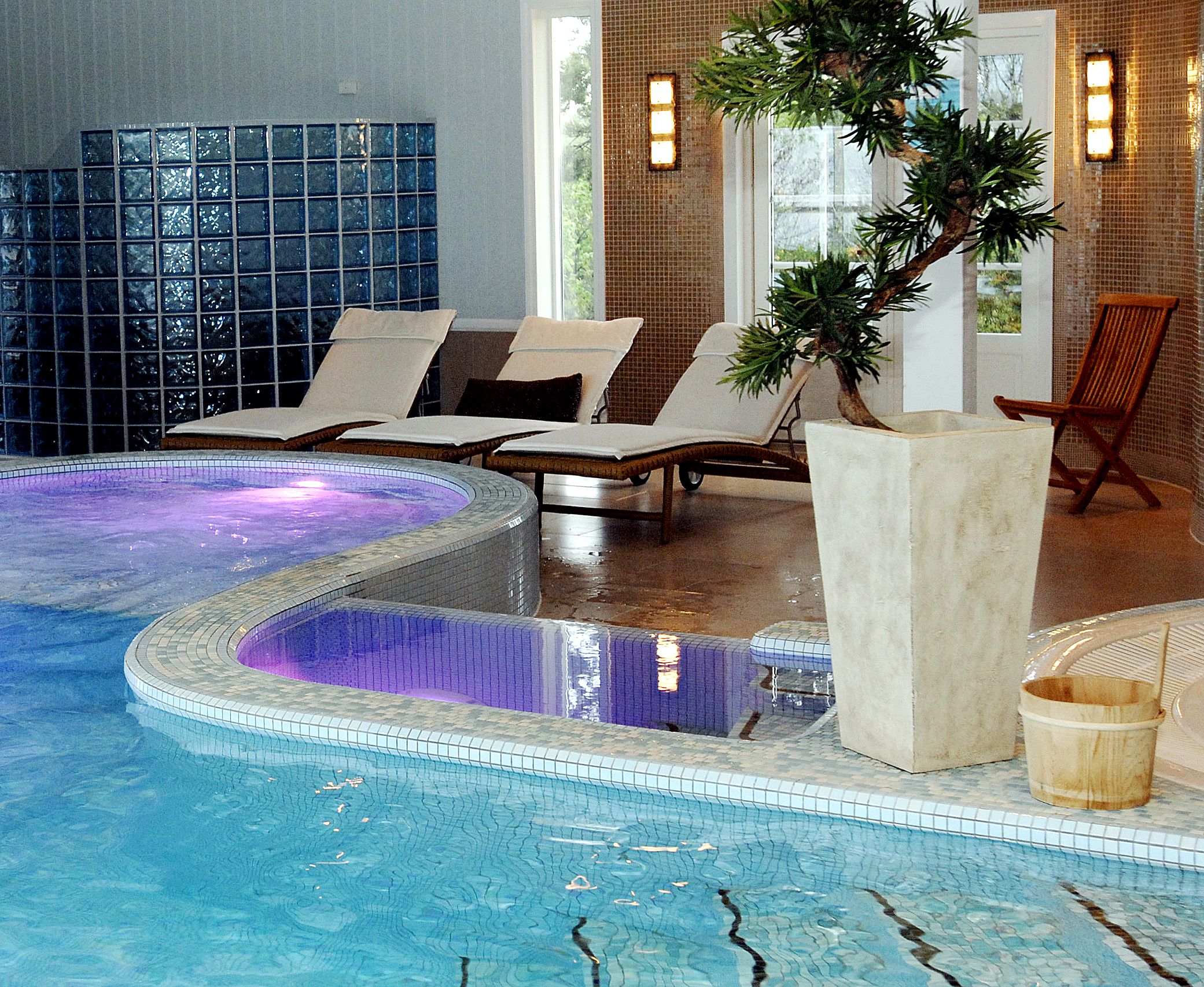 Badebasseng og spa avdeling på Arendal Herregaard Spa & Resort