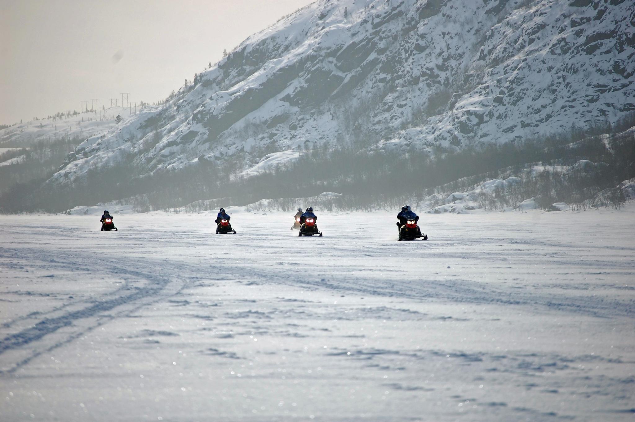 Snowmobile safari Kirkenes with Barents Safari