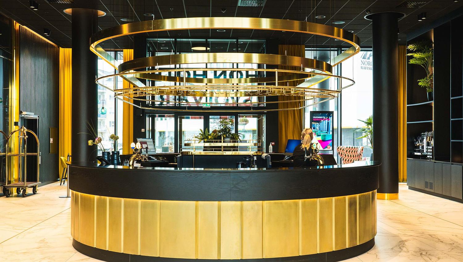 Resepsjon på Thon Hotel Svolvær