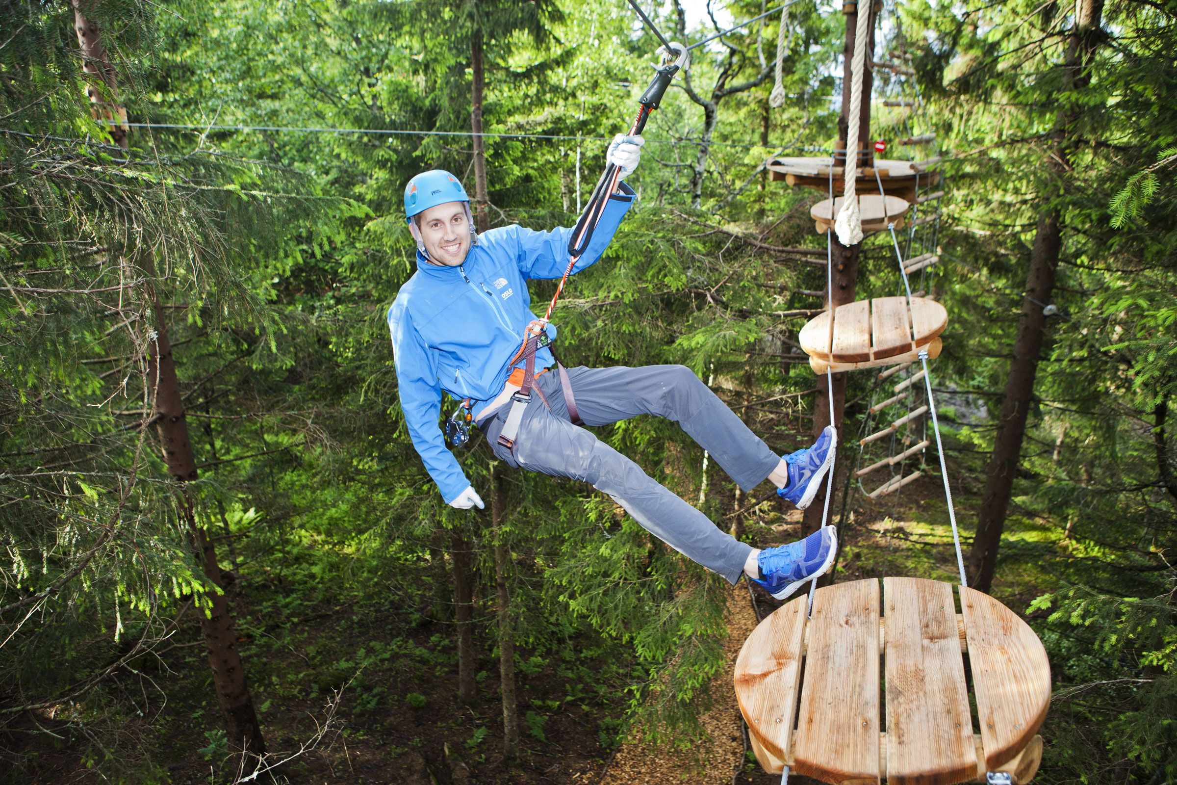 Small and big challenges at the climbing park. Skimore Oslo - summerpark