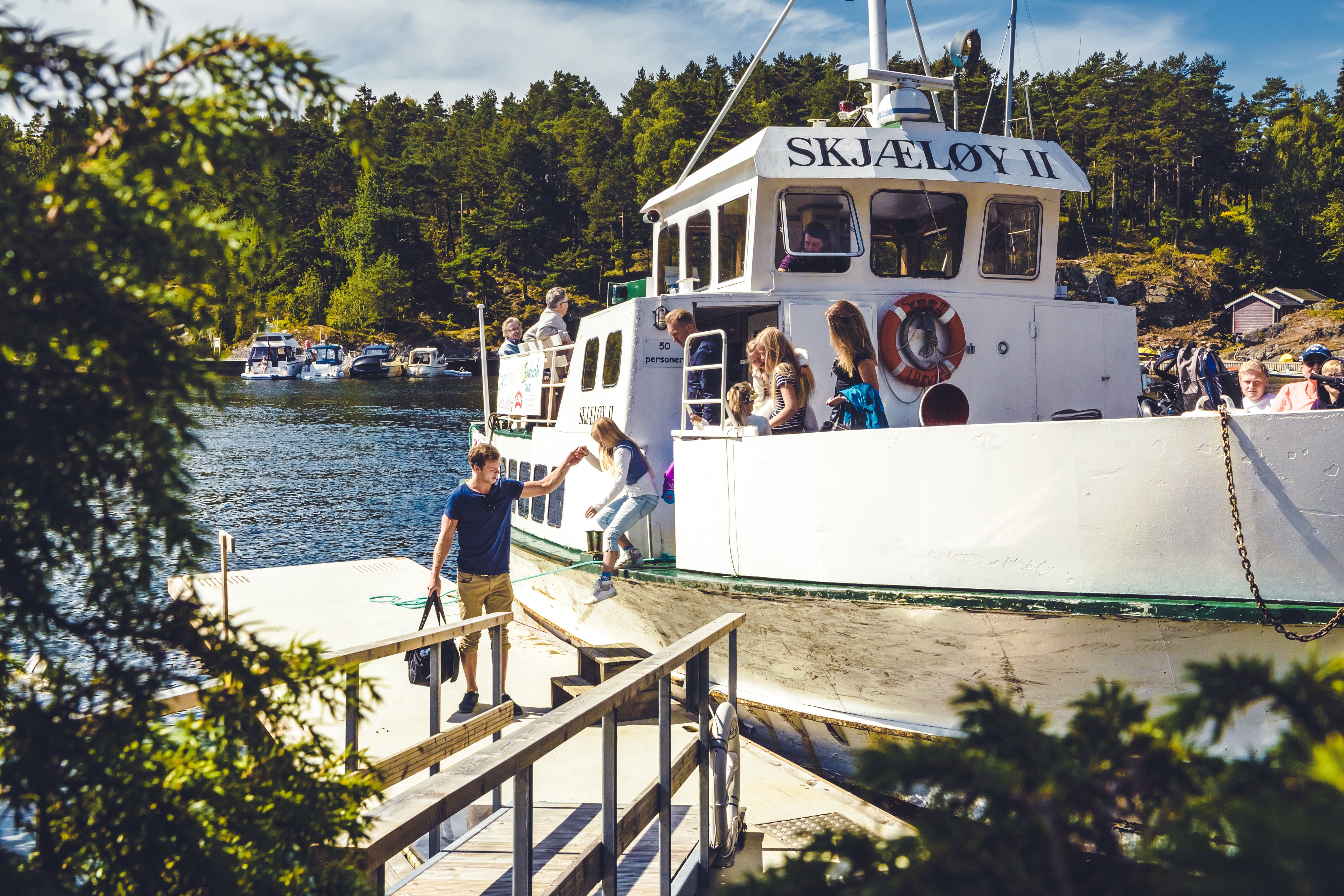 Øyhopping med Helgeroafergene