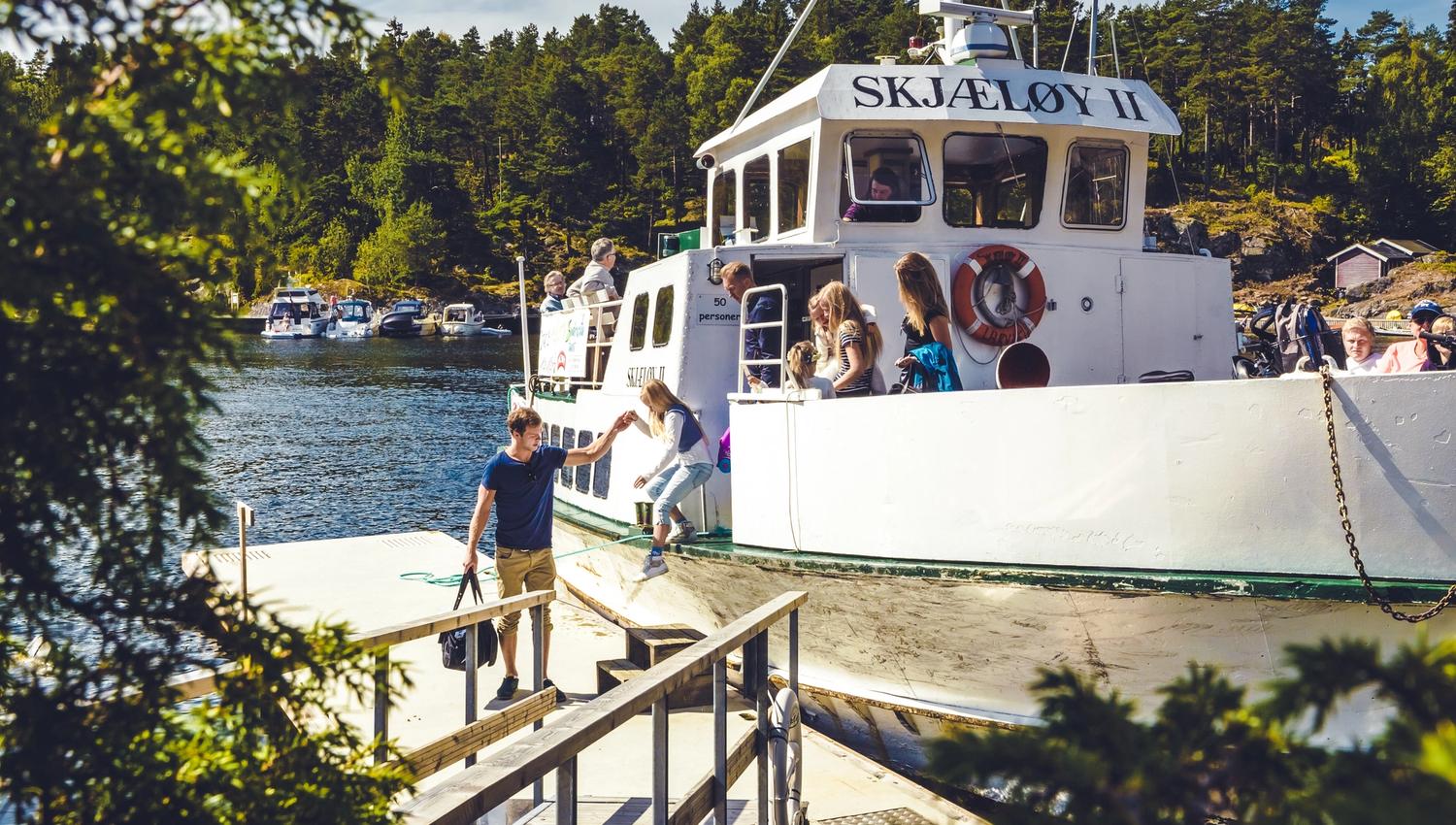 Øyhopping med Helgeroafergene