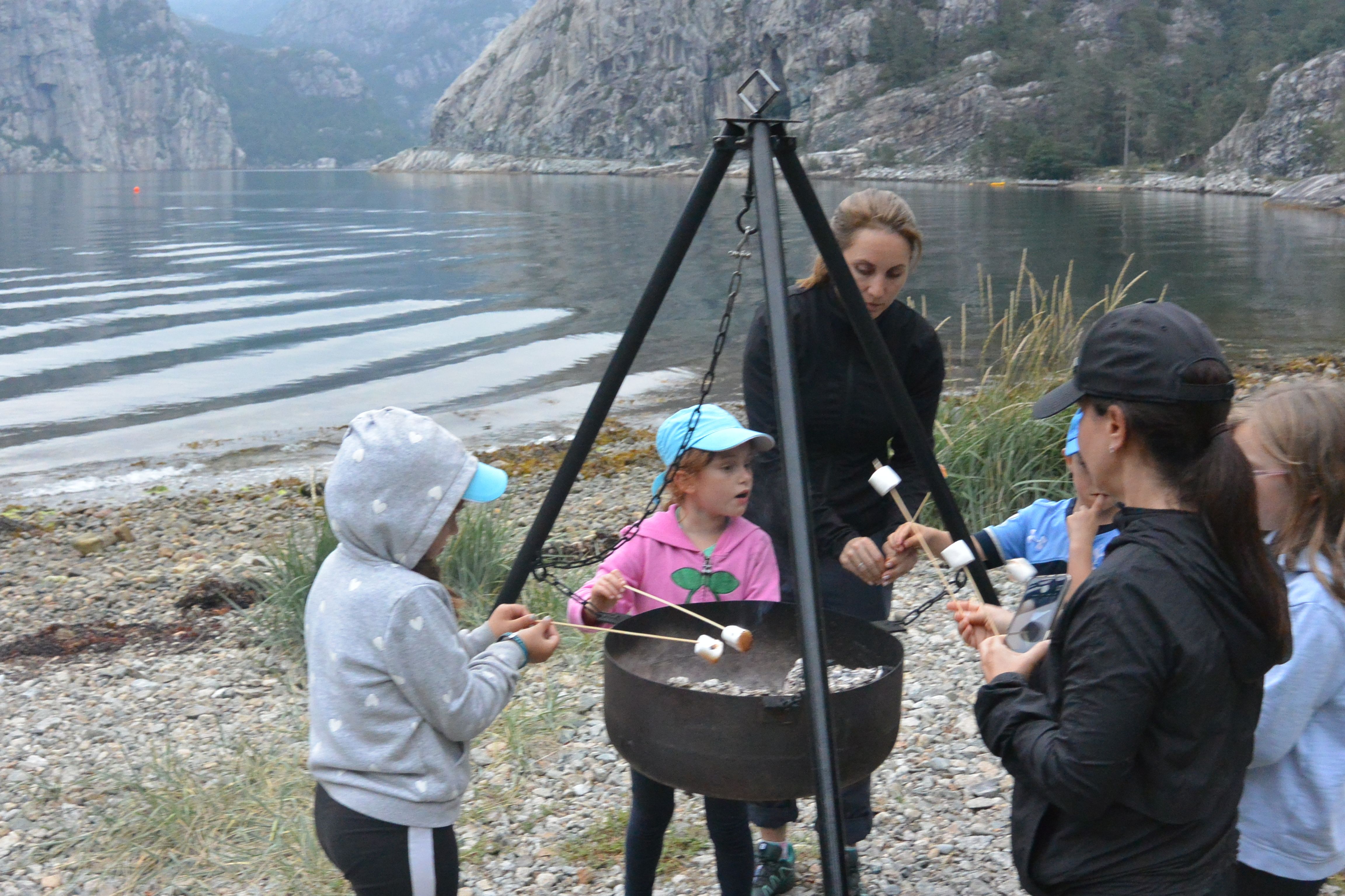 2 day guided kayaking tour in Oygarden
