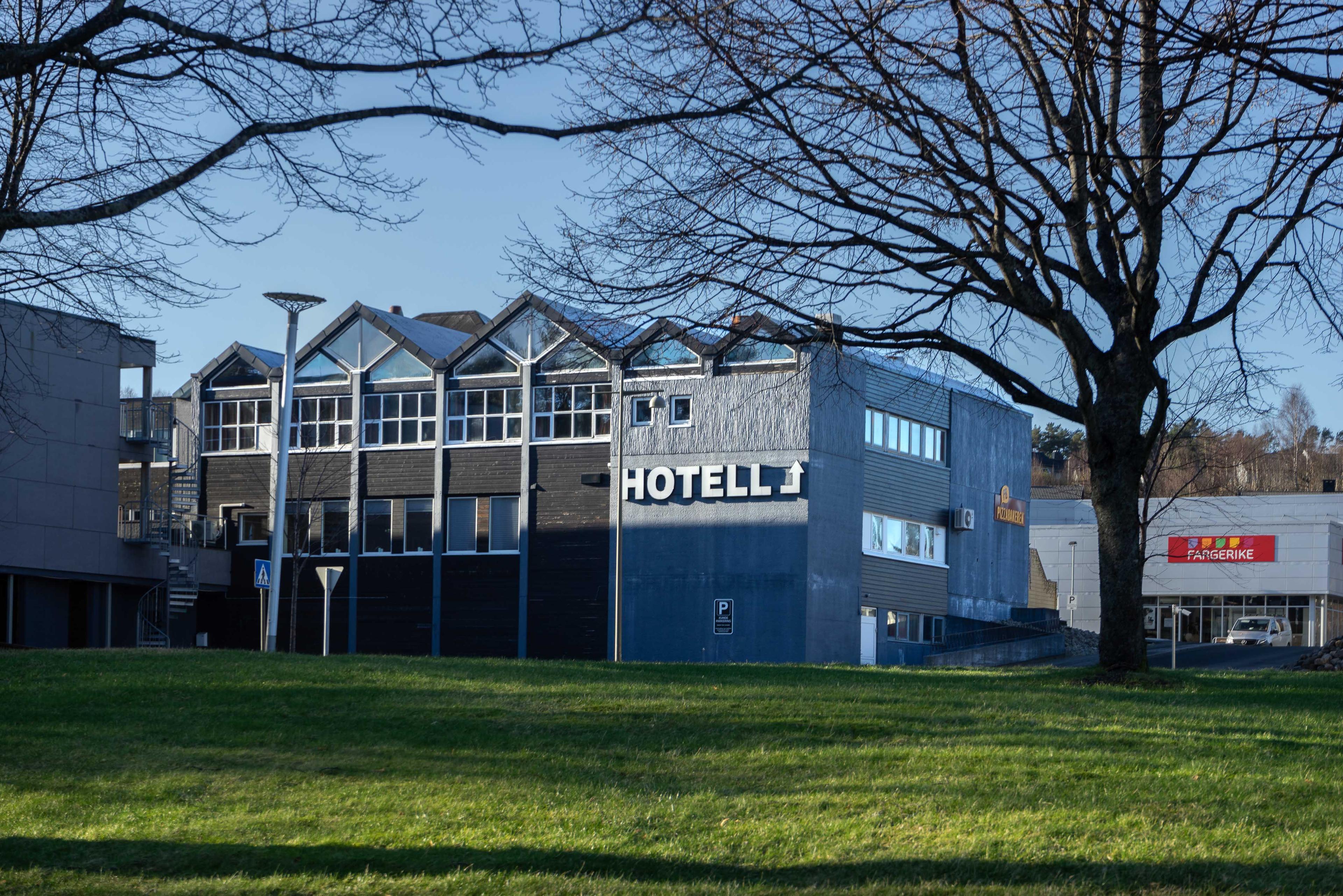 1 - Husnes Sentrum Hotell