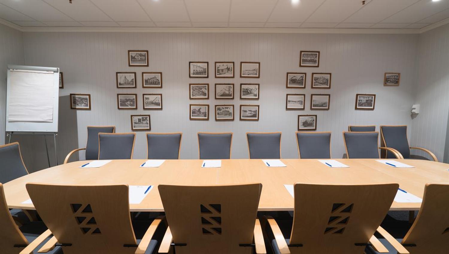 Bibliotek og møterom