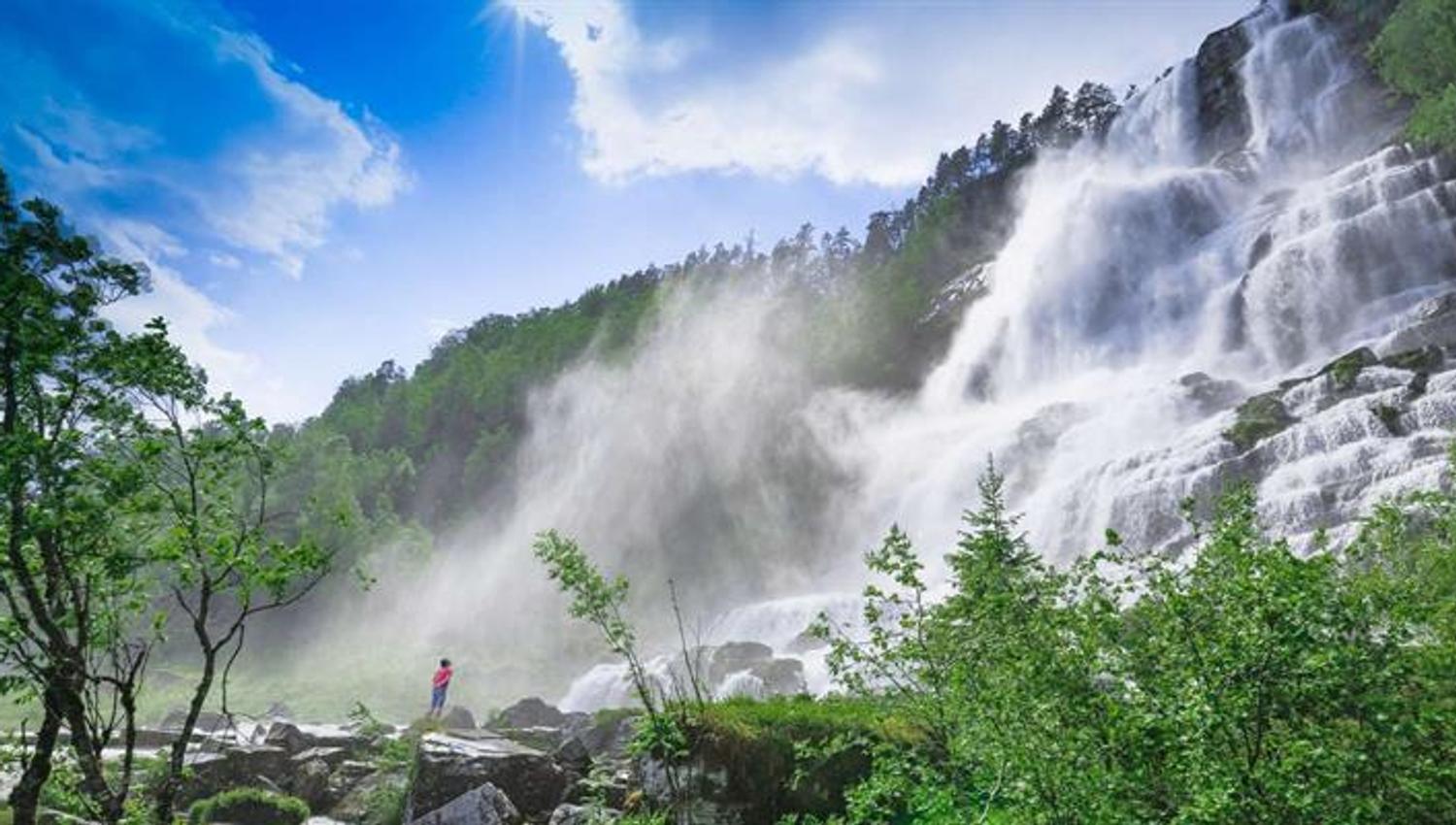 Tvindefossen - Tvinde waterfall