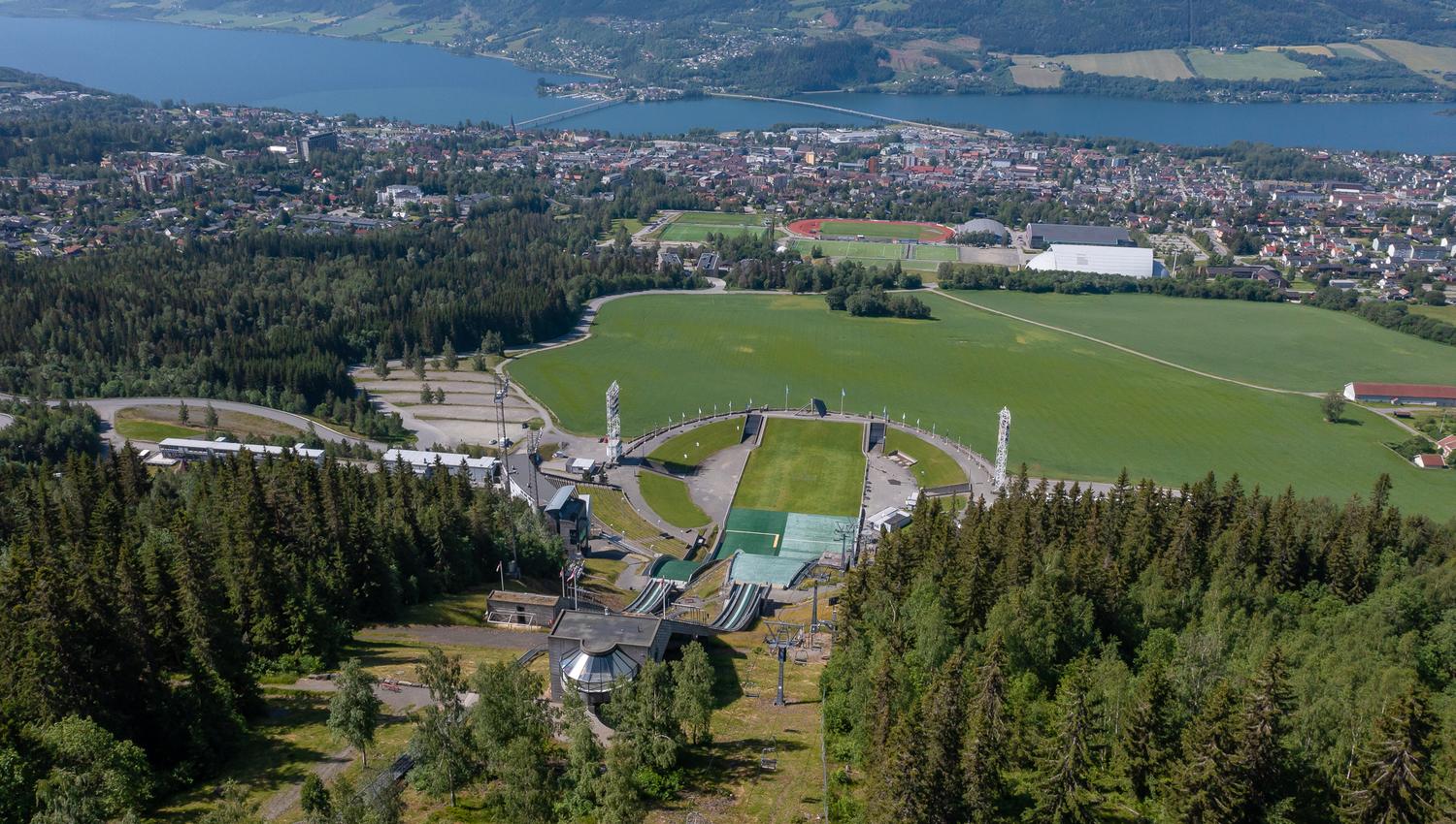 Lysgårdsbakkene hoppanlegg