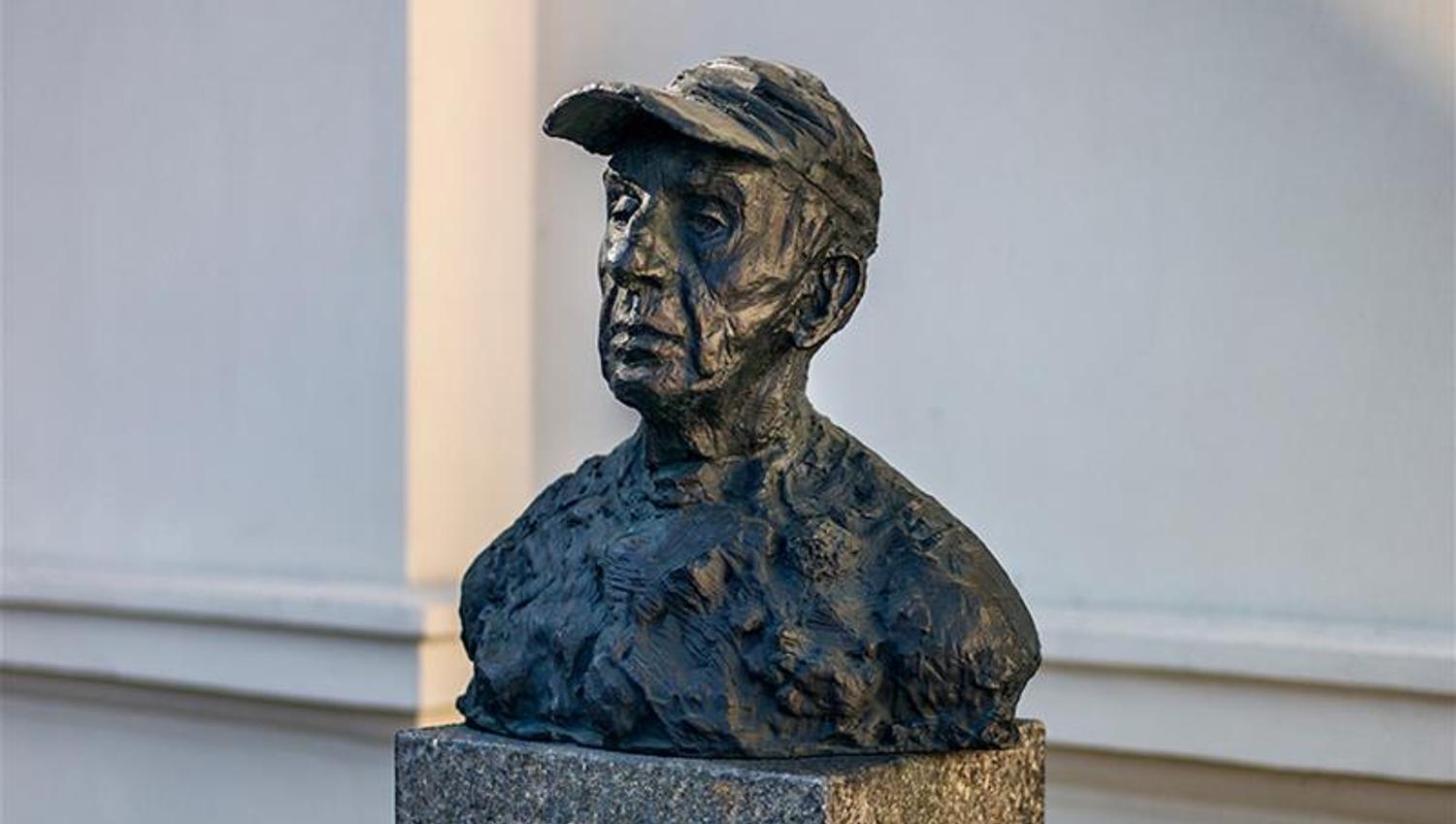 Bust of Tore Bjørn Skjølsvik