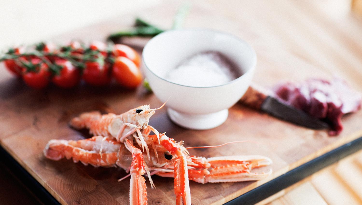 food that serves at Canvas Hotel