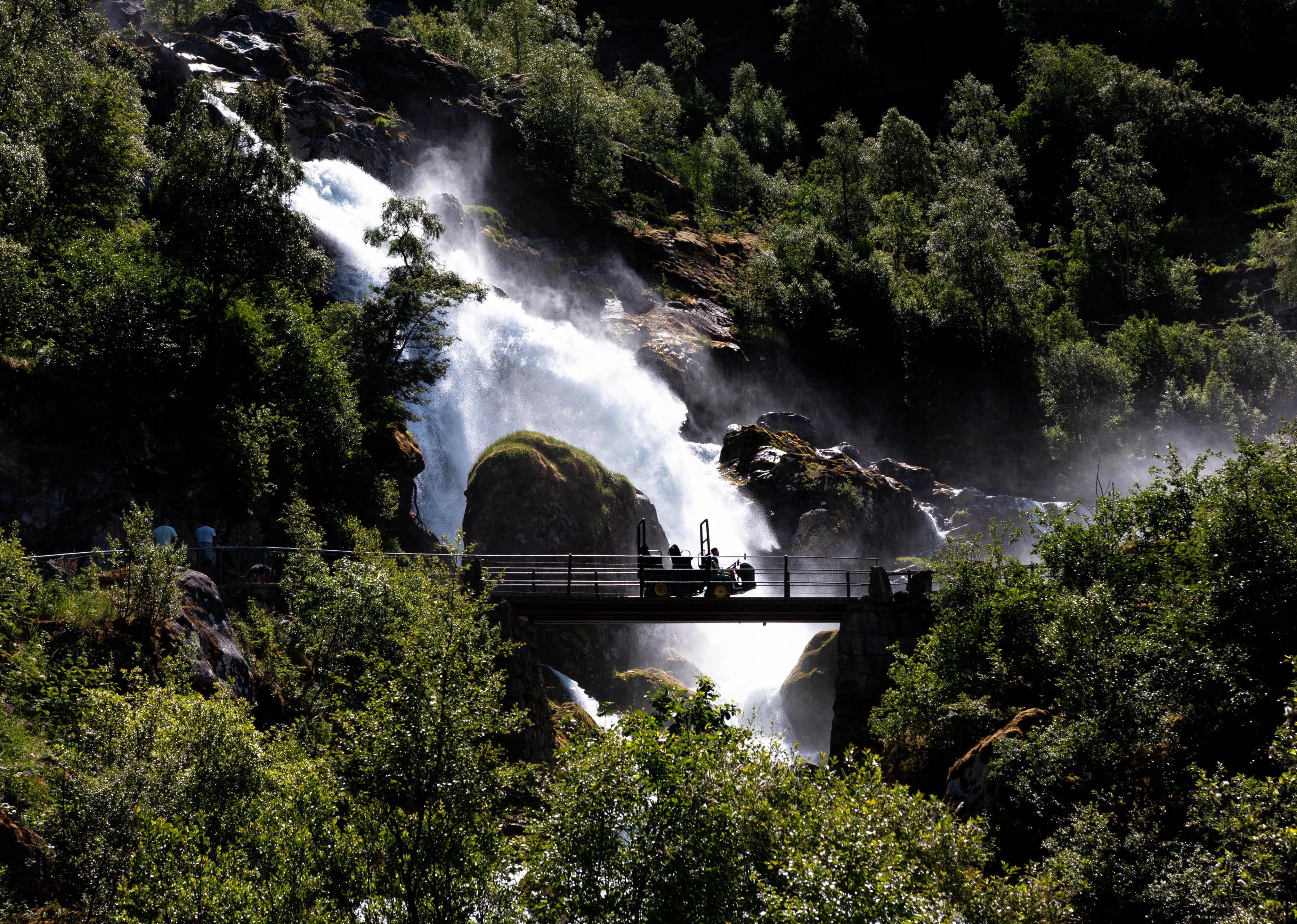 Troll cars to Briksdalsbre Glacier | Oldedalen Skyss