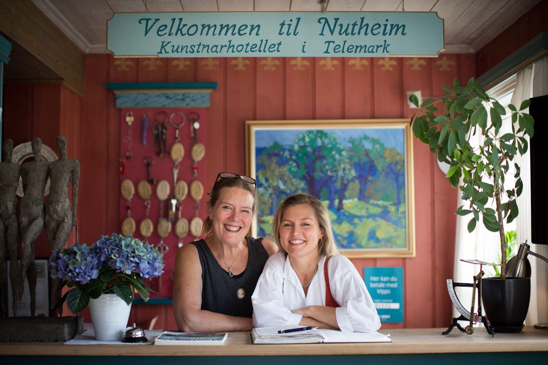 Hosts at Nutheim Gjestgiveri 