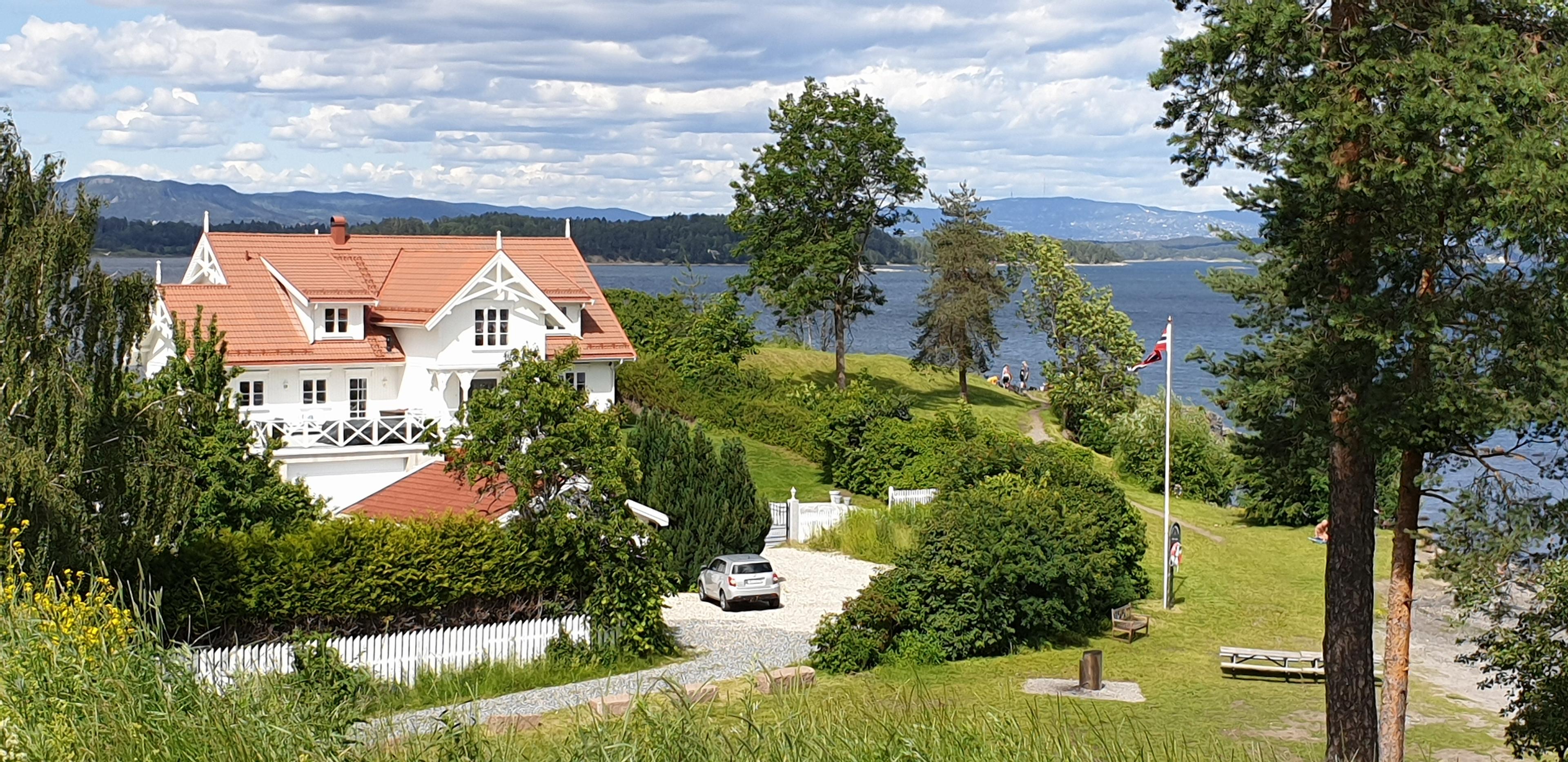 Vollen hvit villa på Odden