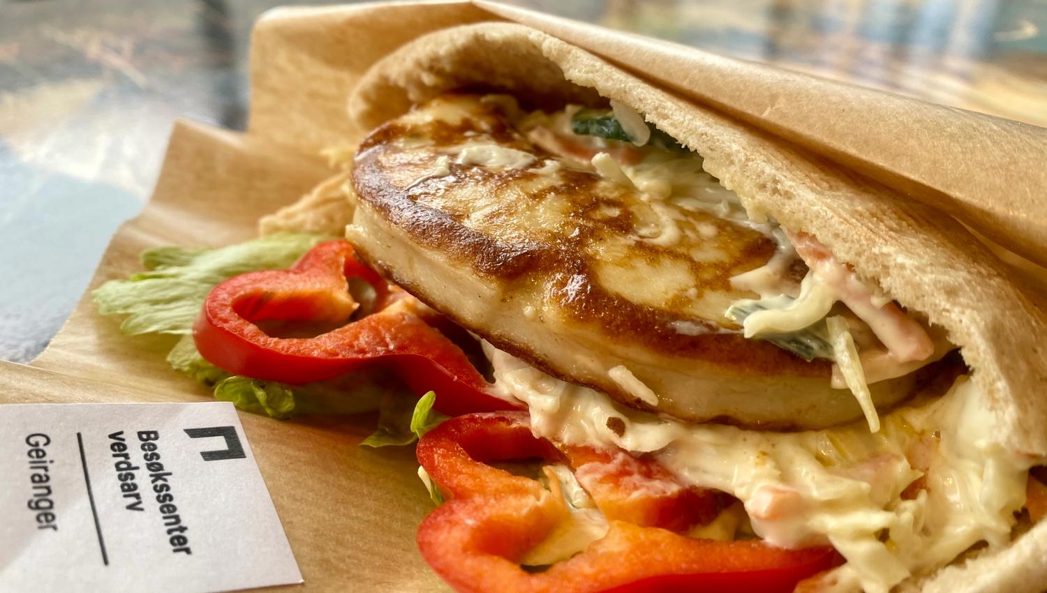 Fiskeburger i kaféen