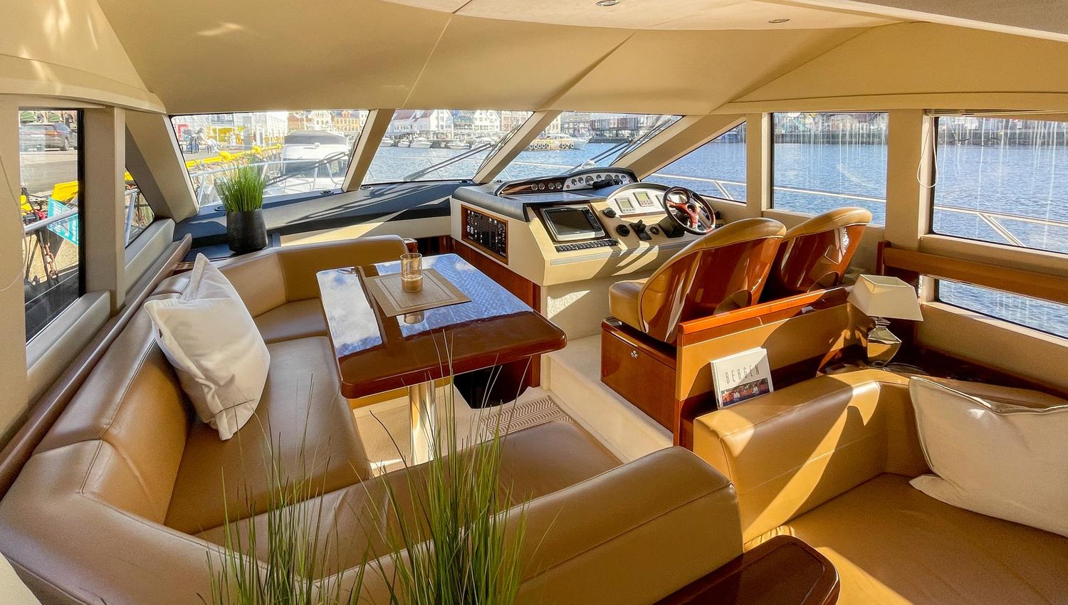 Private yacht cruise in the Bergen area, inside the salon