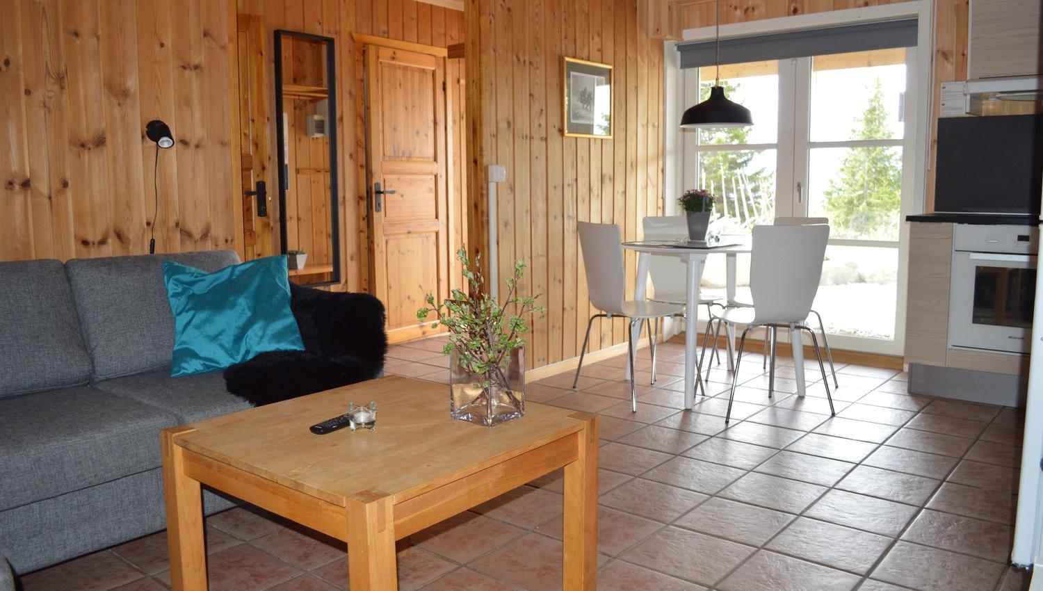 Oppholdsrom og spiseplass