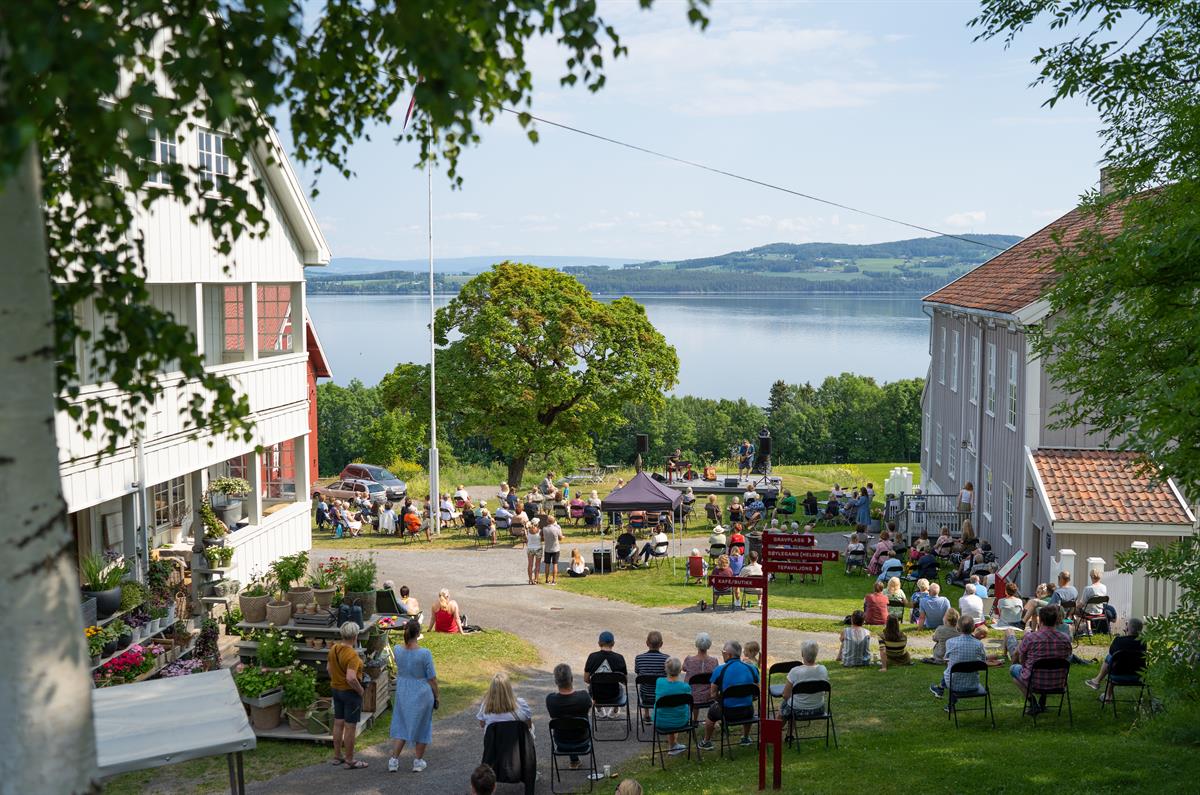 Peder Balke-senteret. Mårrastund ved Mjøsa.