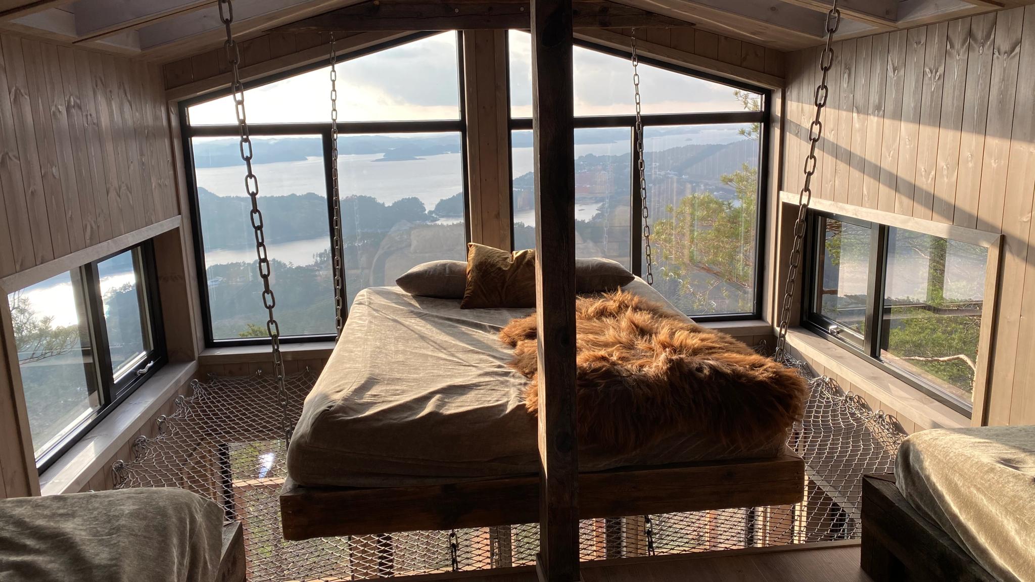 Sleeping in Himmelhyttene at Ørnablikk in Stord in Fjord Norway