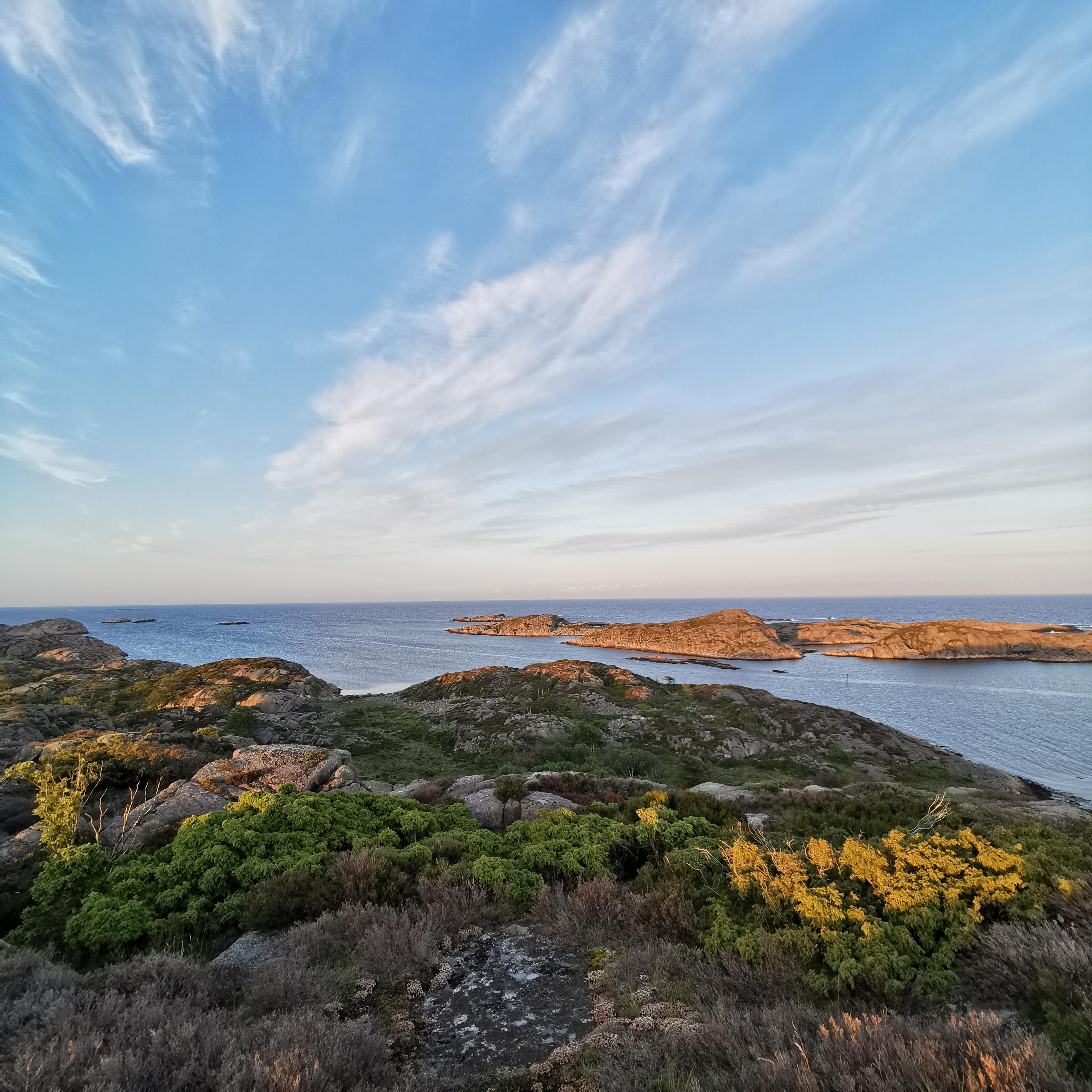Sjø og øyer i Raet marine nasjonalpark på Sørlandet