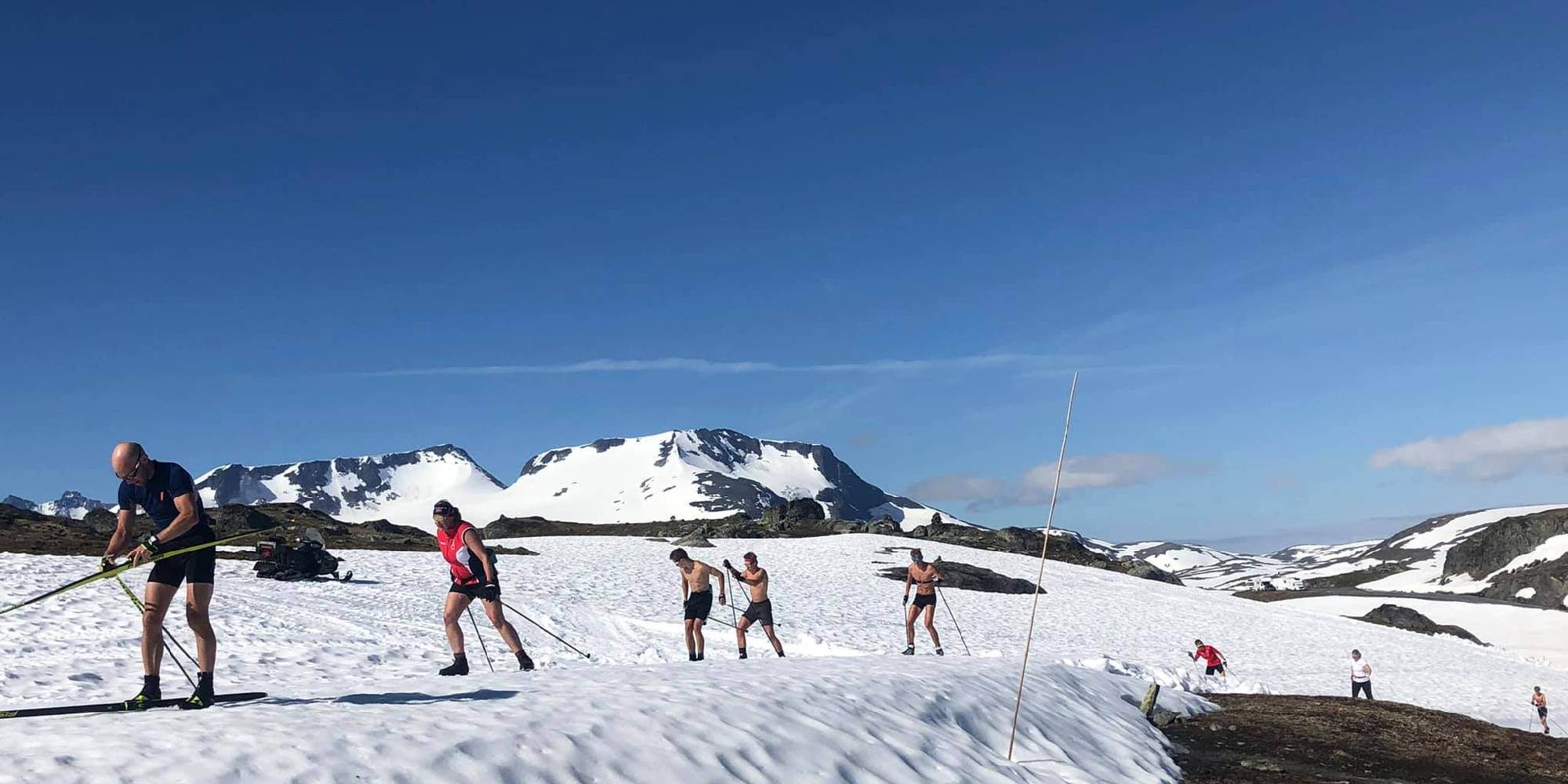 People skiing at Sognefjellet