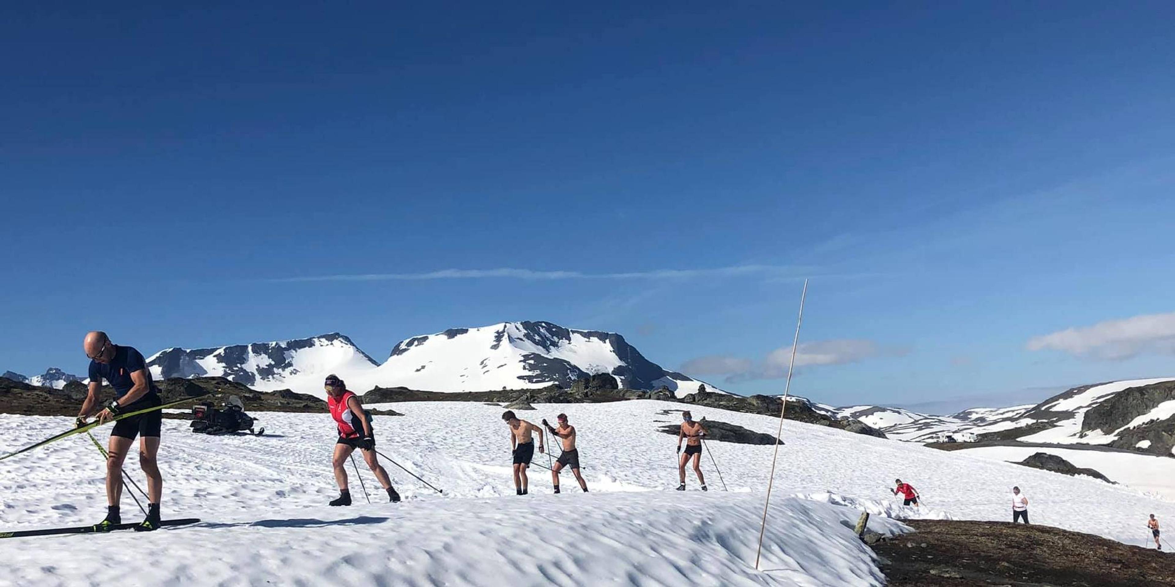 People skiing at Sognefjellet