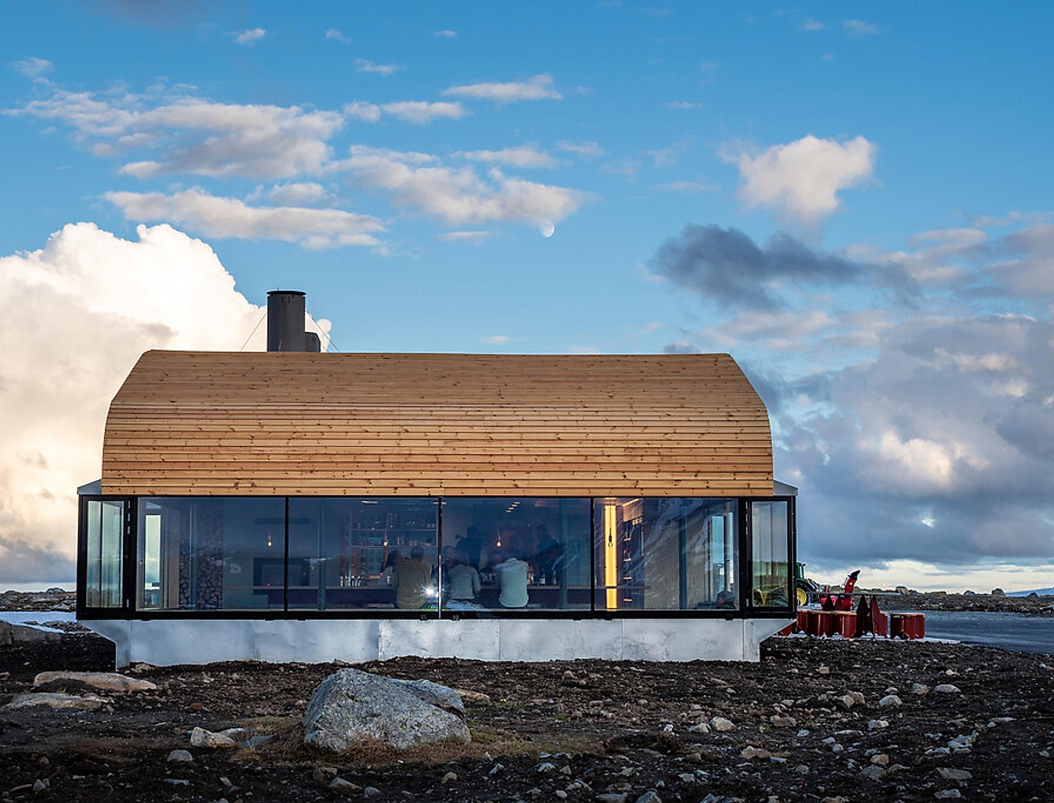 Flye 1389 along Valdresflye Norwegian scenic routes