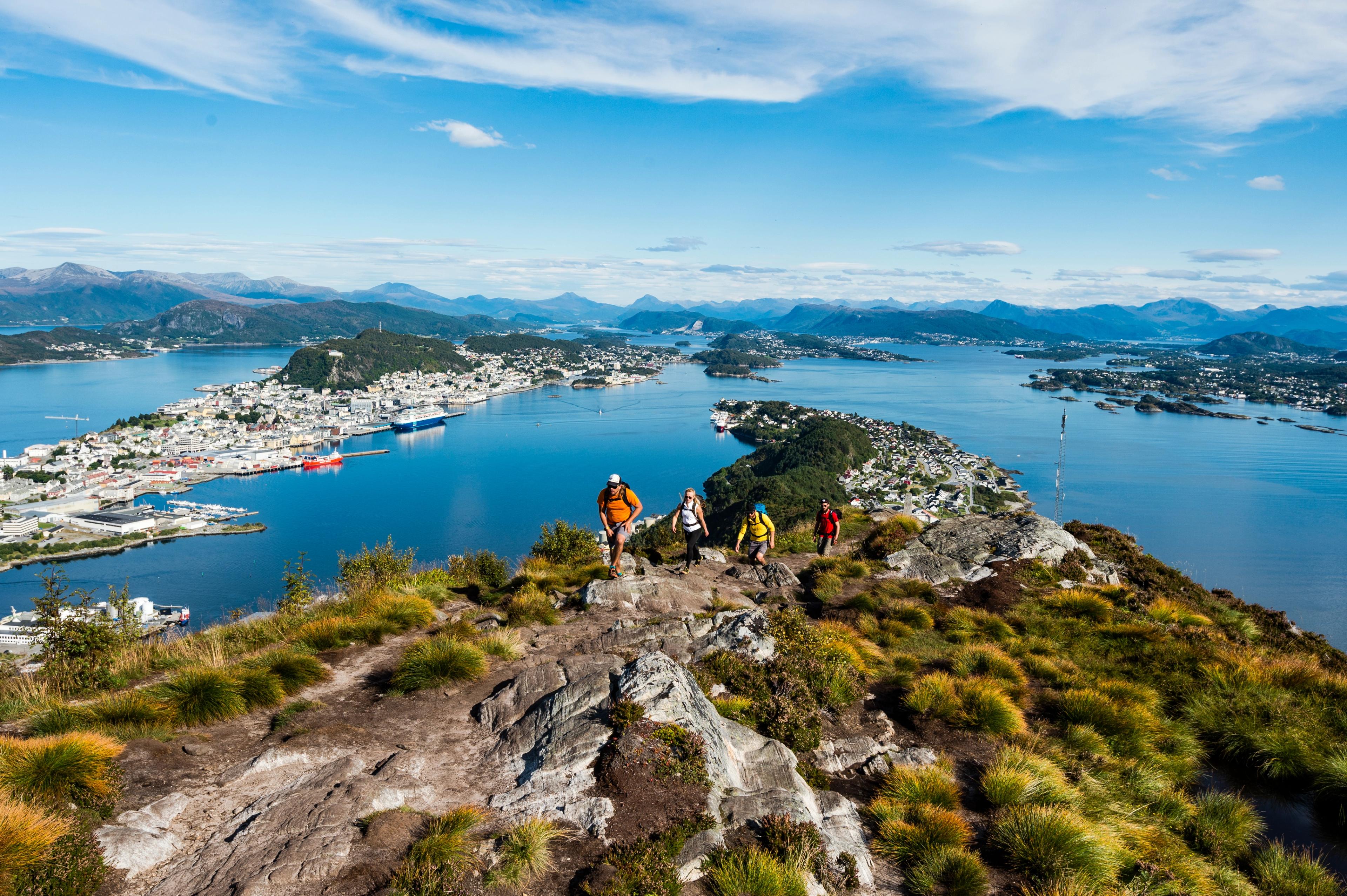 Hikers at Sukkertoppen in Ålesund, Fjord Norway