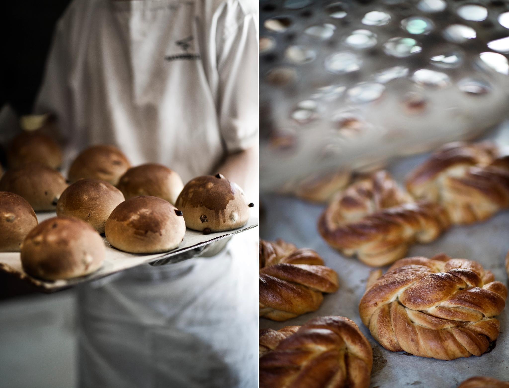 Buns and cinnamon buns.