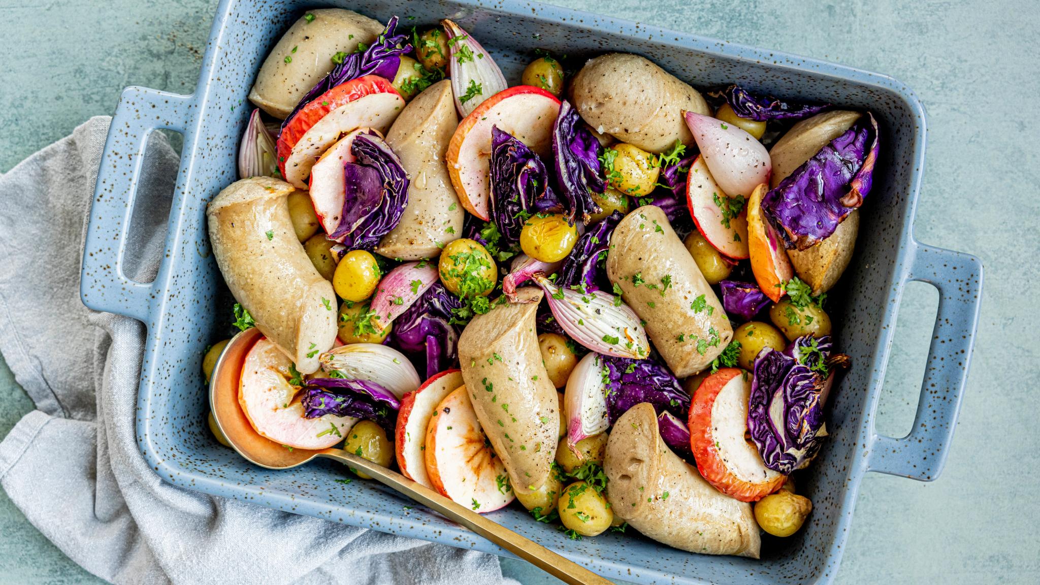 Tray bake med medisterpølse